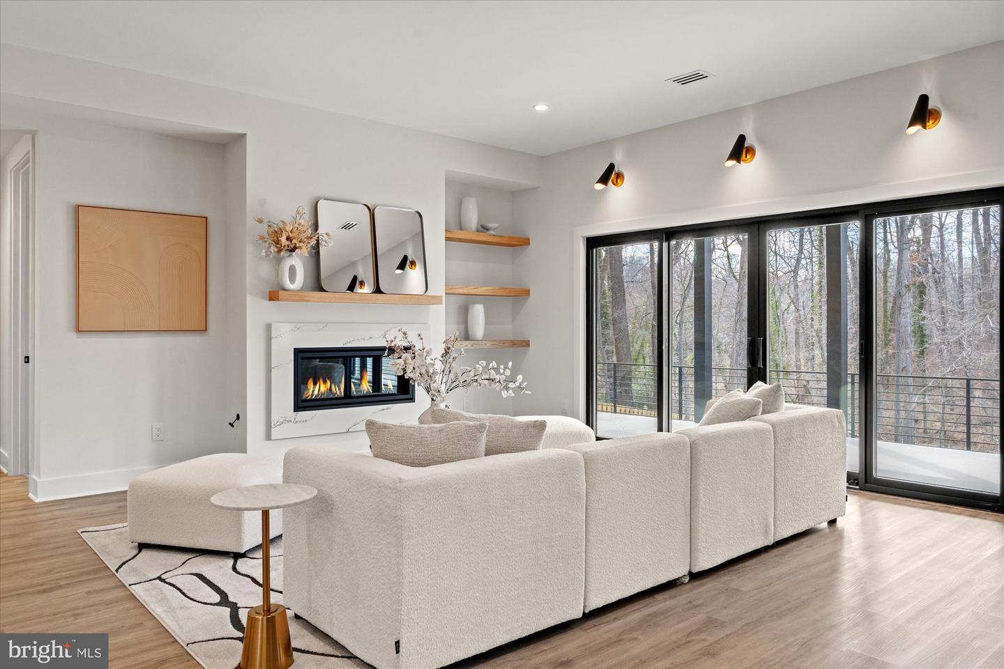 1428 Waggaman Cir