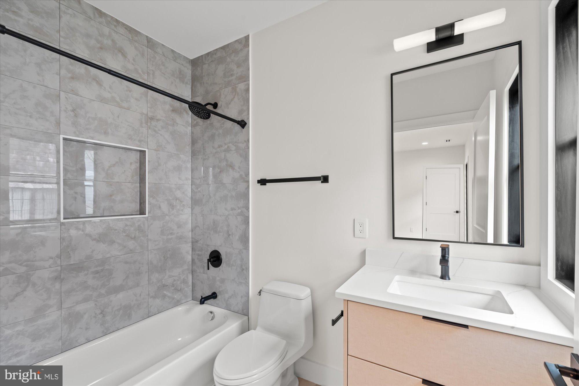 1428 Waggaman Cir