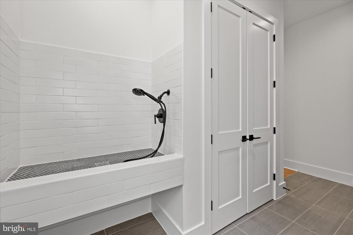 1428 Waggaman Cir