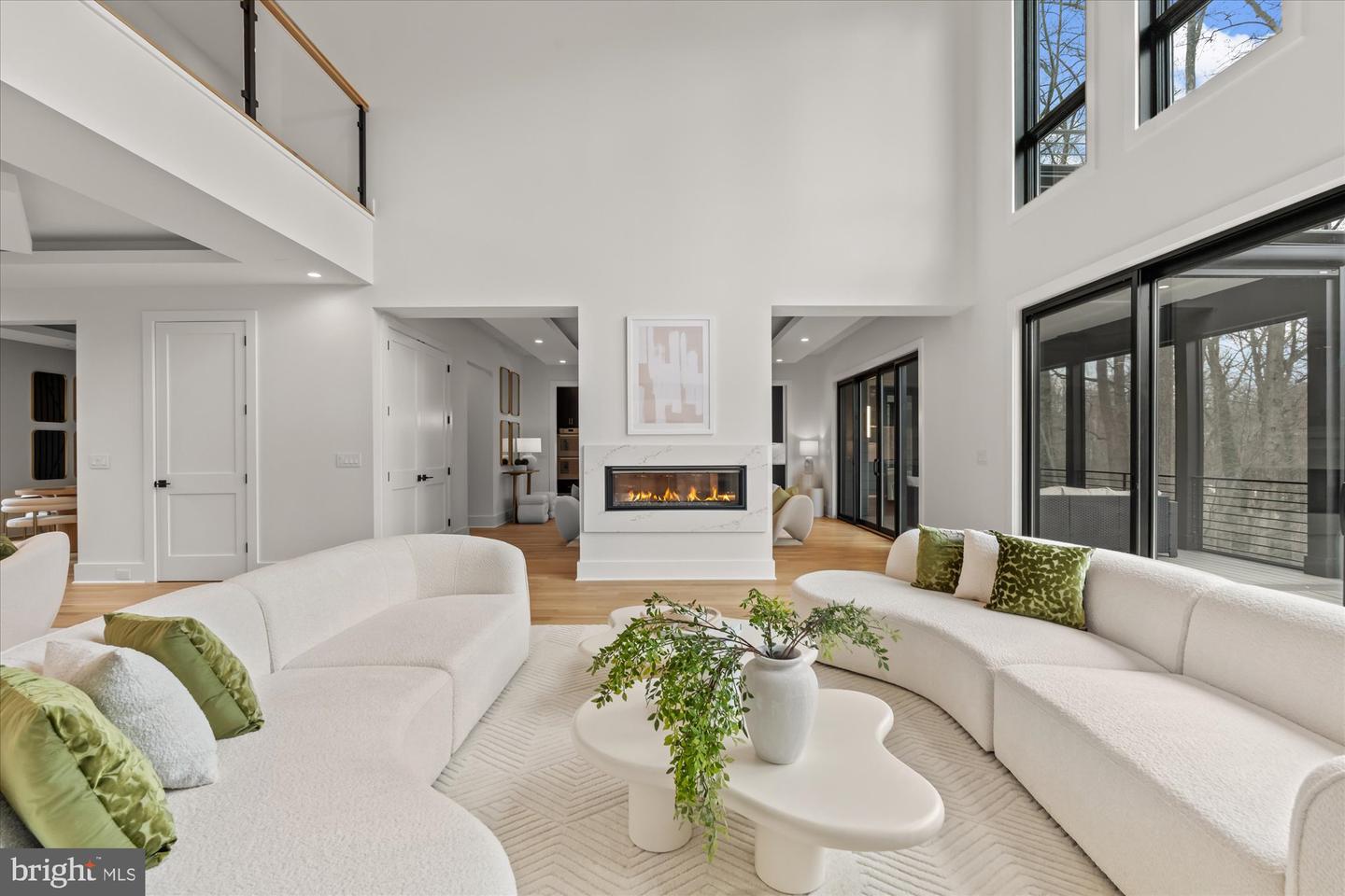 1428 Waggaman Cir