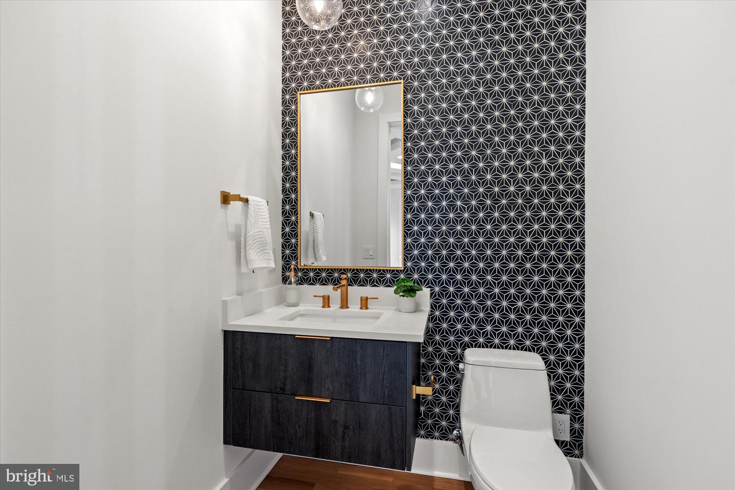 1428 Waggaman Cir