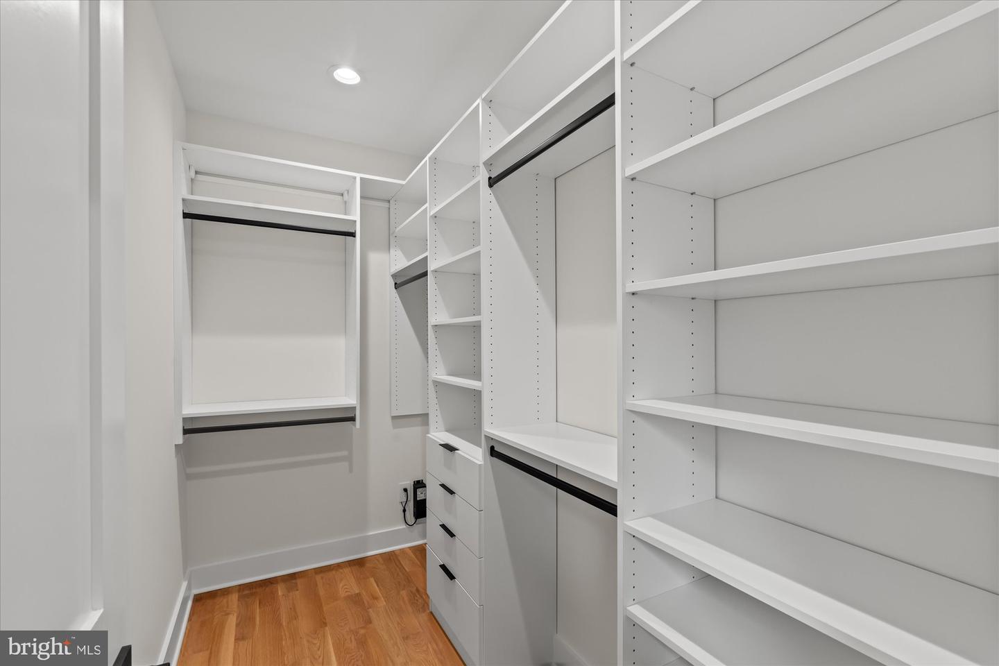 1428 Waggaman Cir