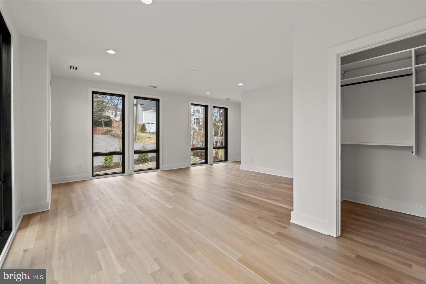 1428 Waggaman Cir