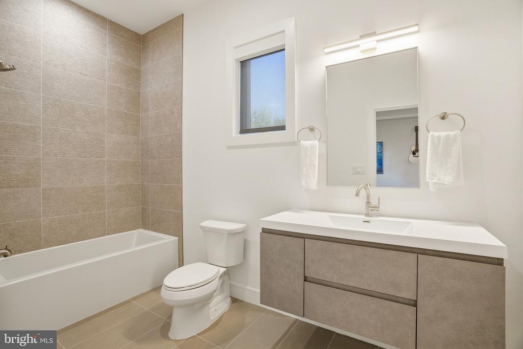 1459 DEWBERRY COURT