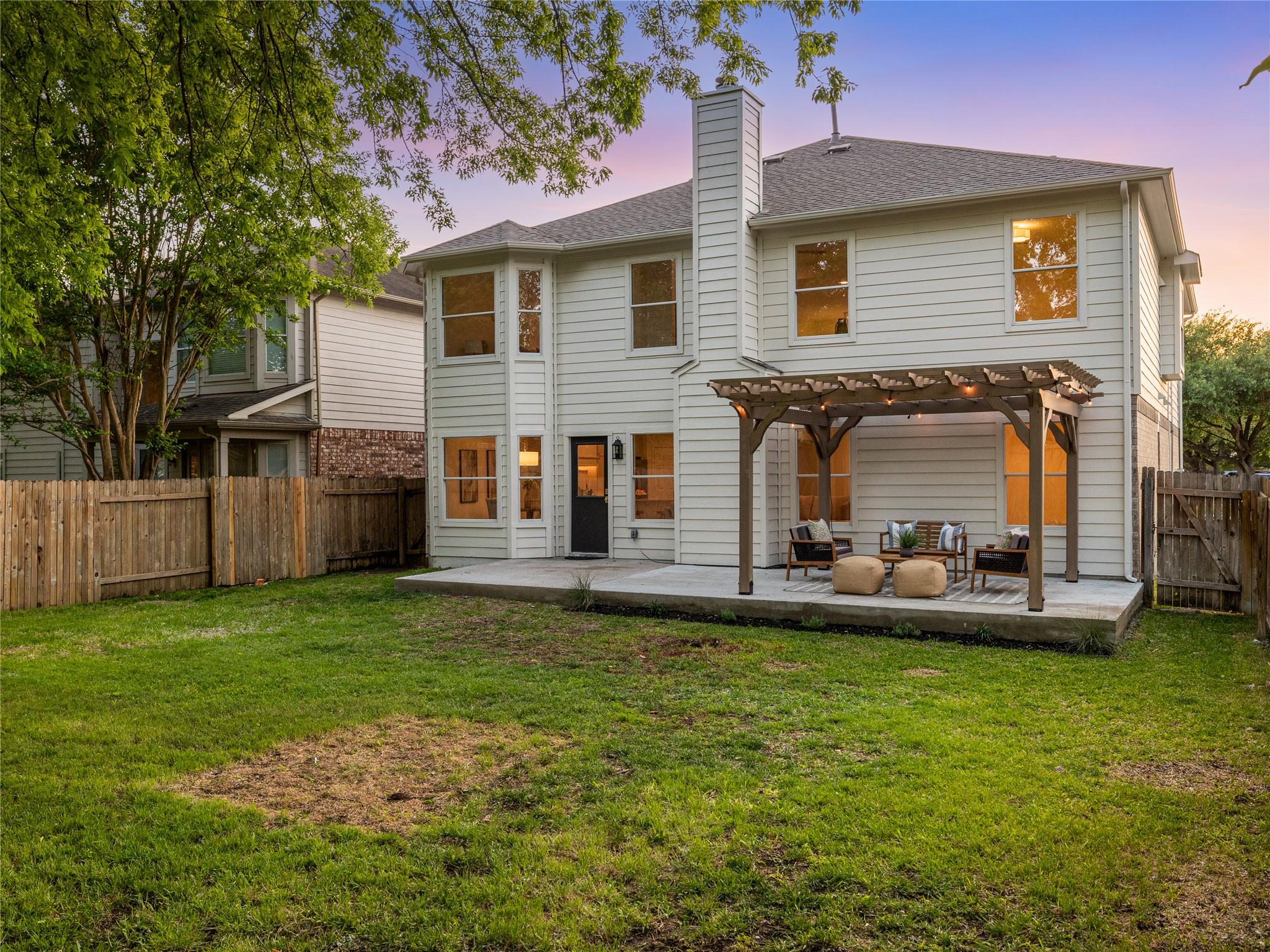 525 Golden Creek DR