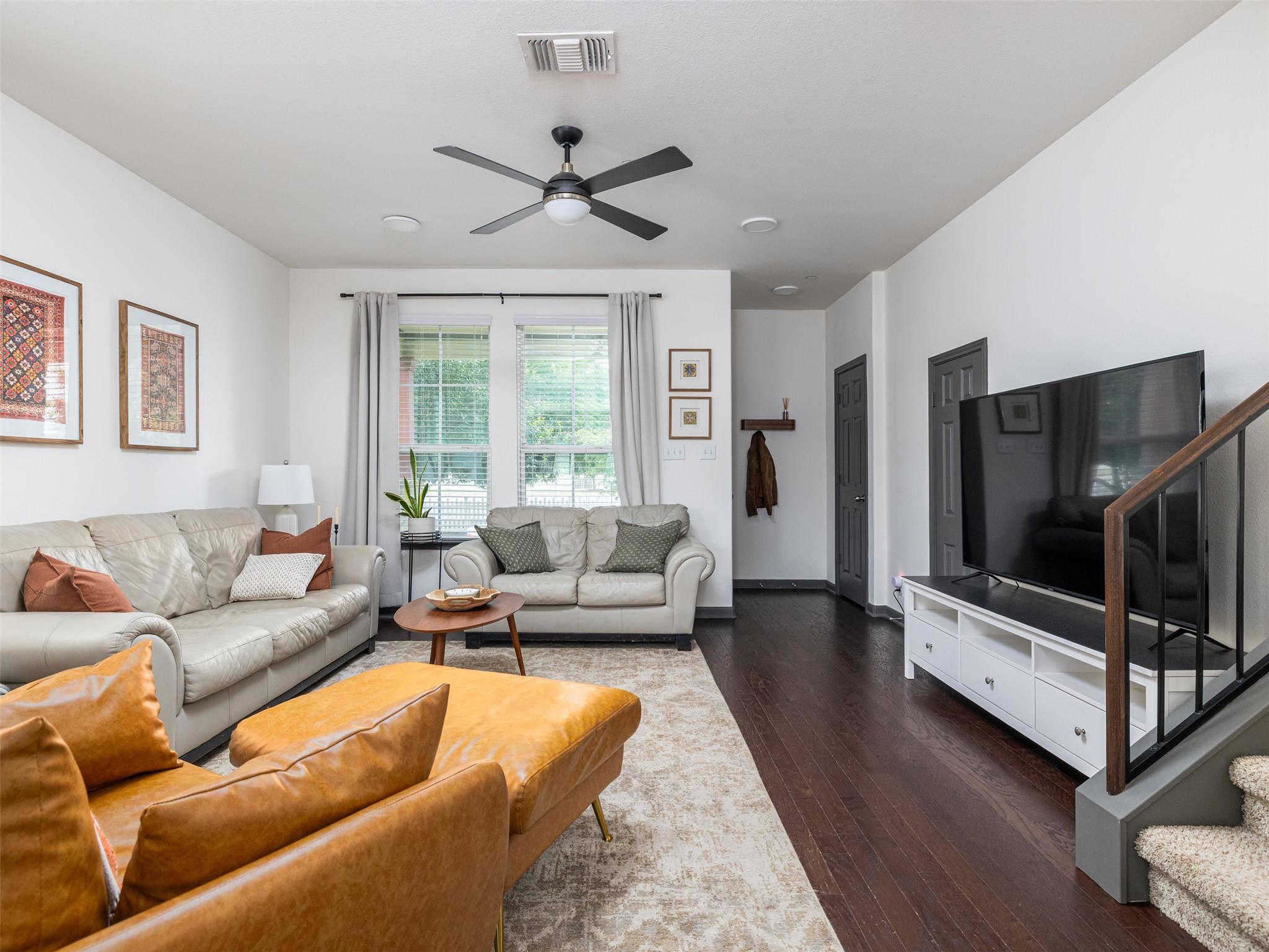 532 Lookout Tree LN