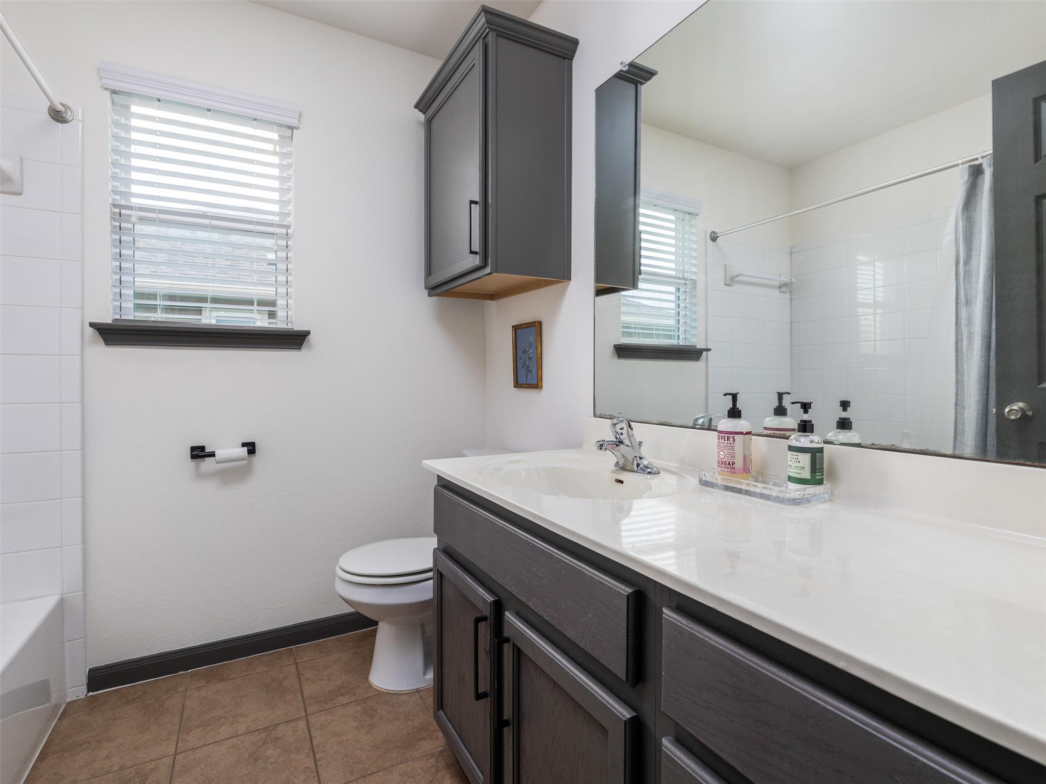 532 Lookout Tree LN