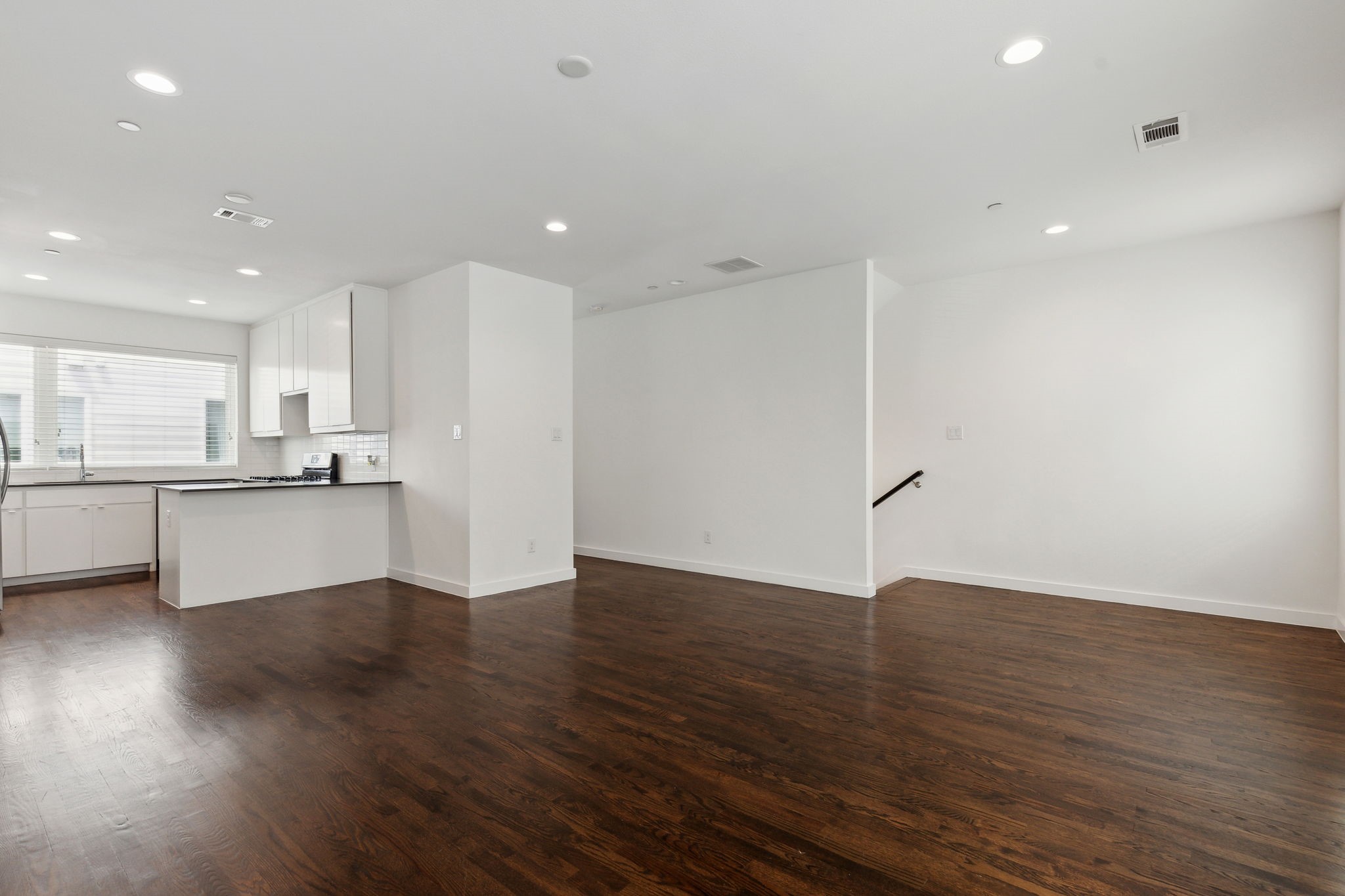 4709 Bryan Street 402