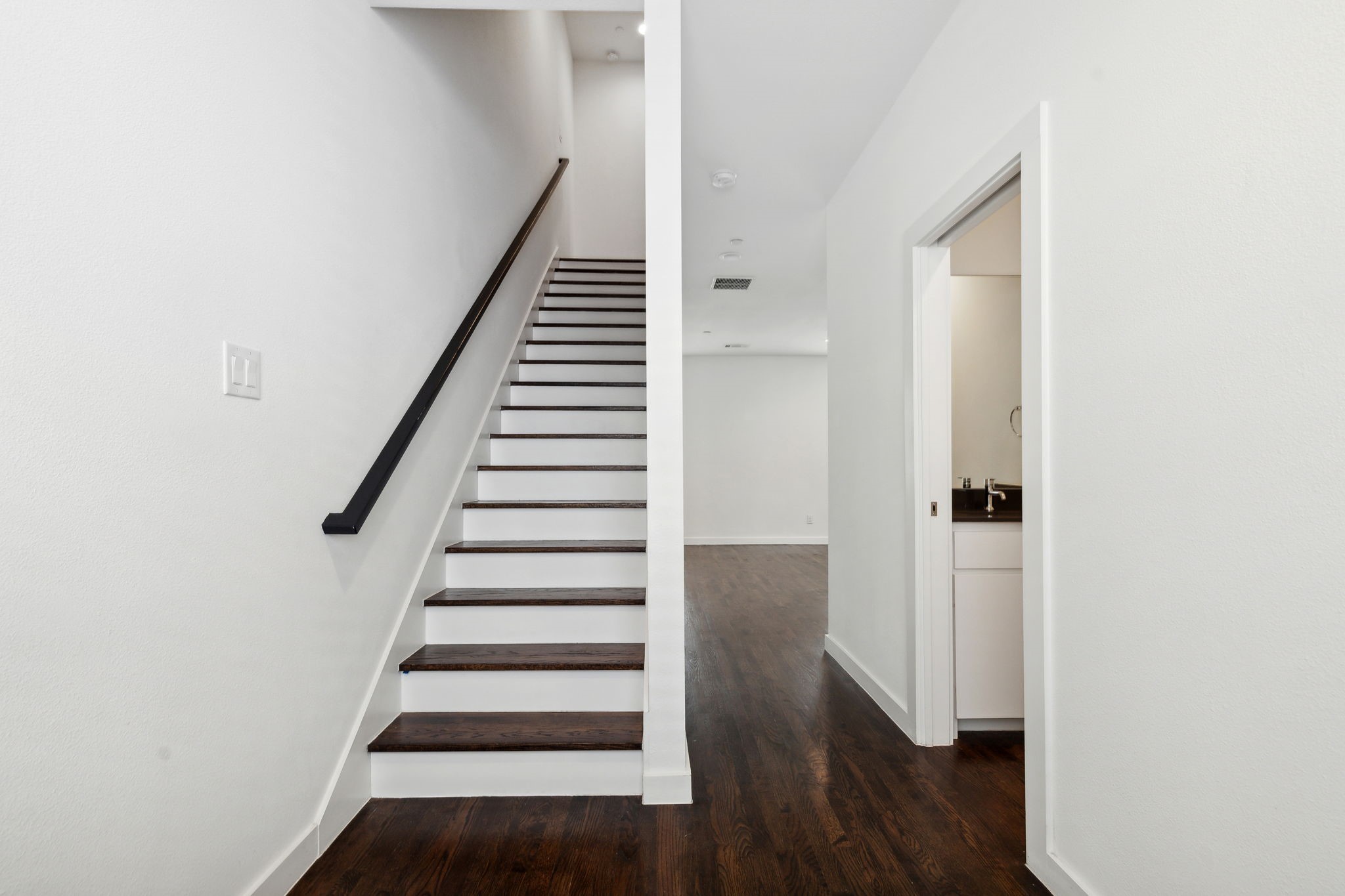 4709 Bryan Street 402