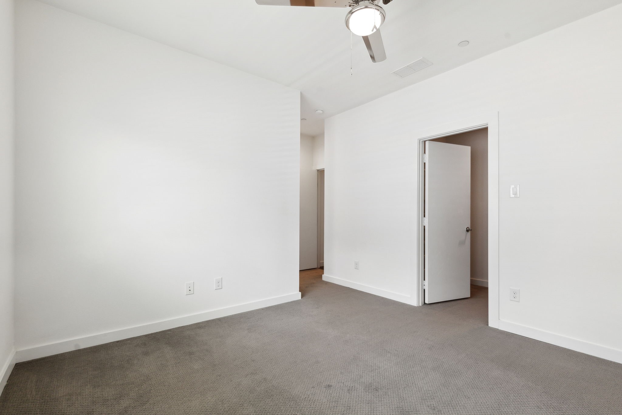 4709 Bryan Street 402