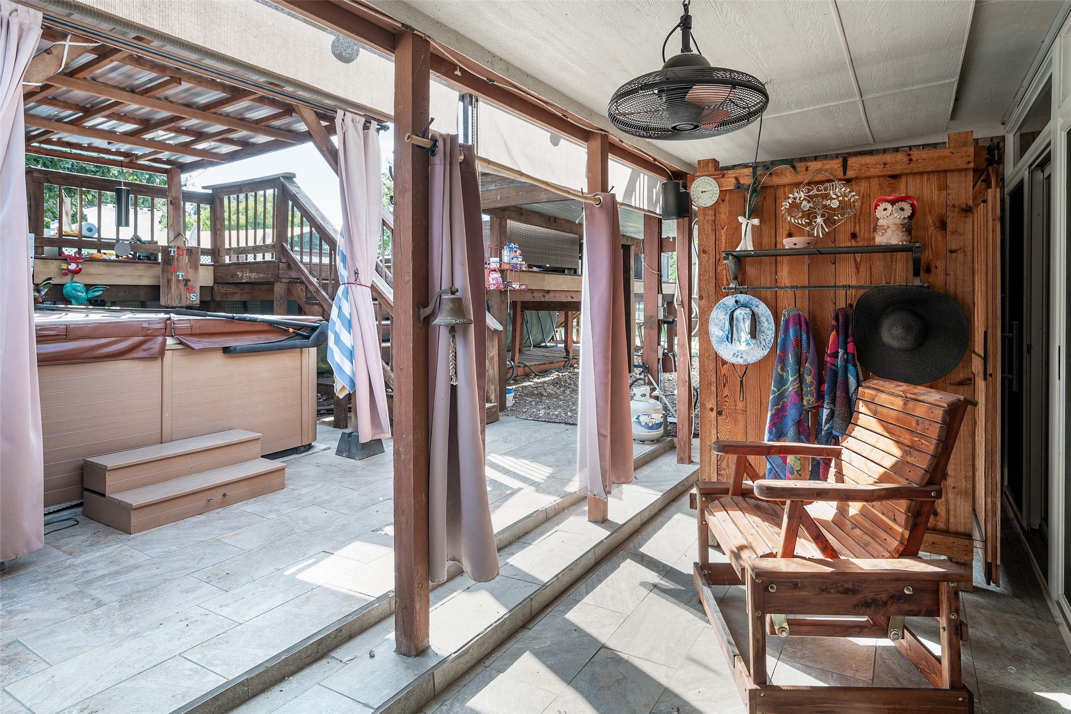 1092 Holly Lane