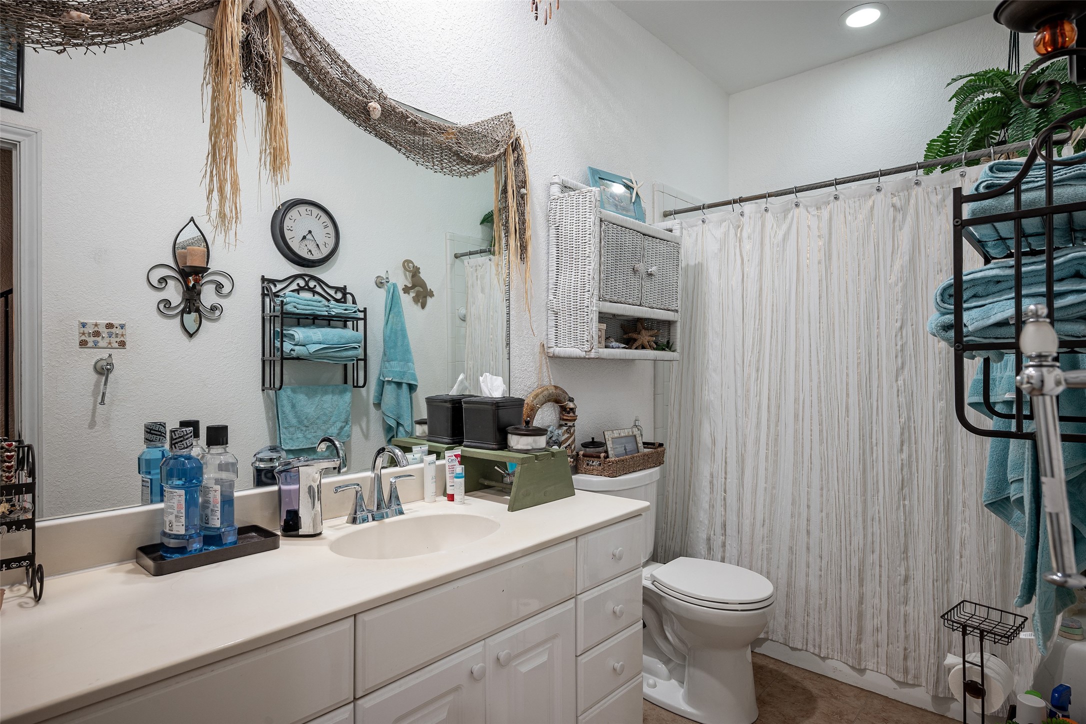 1092 Holly Lane