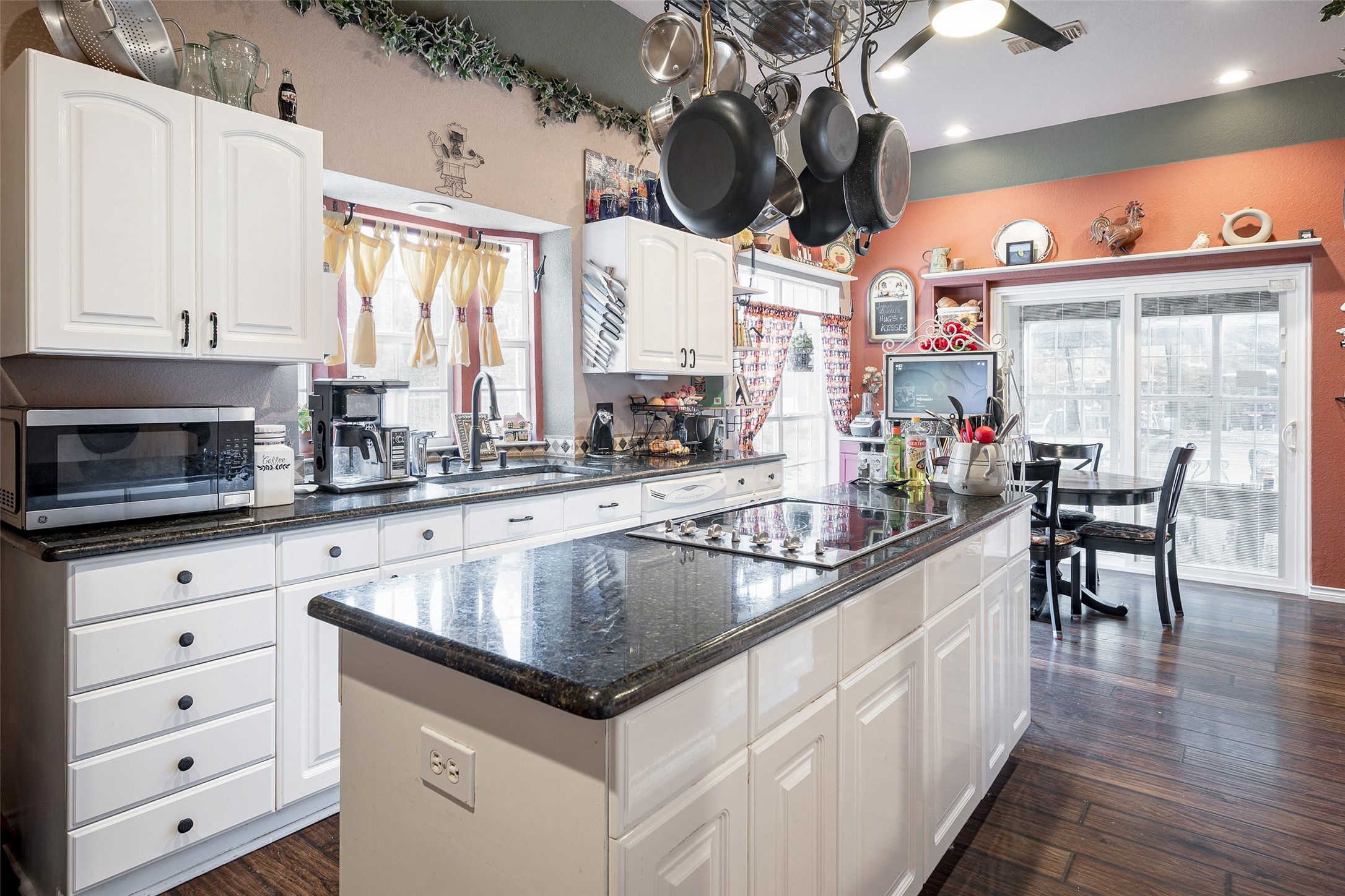 1092 Holly Lane