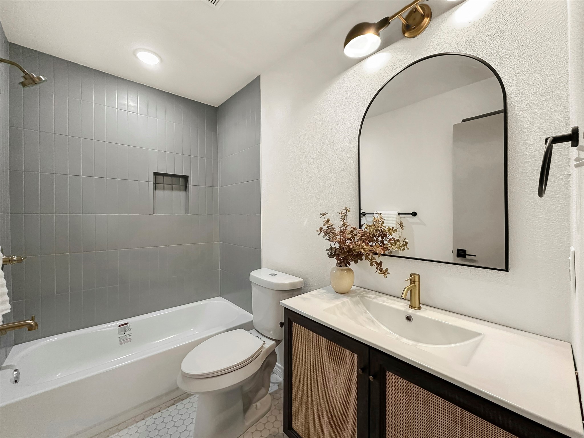 1402 Chesterton Drive