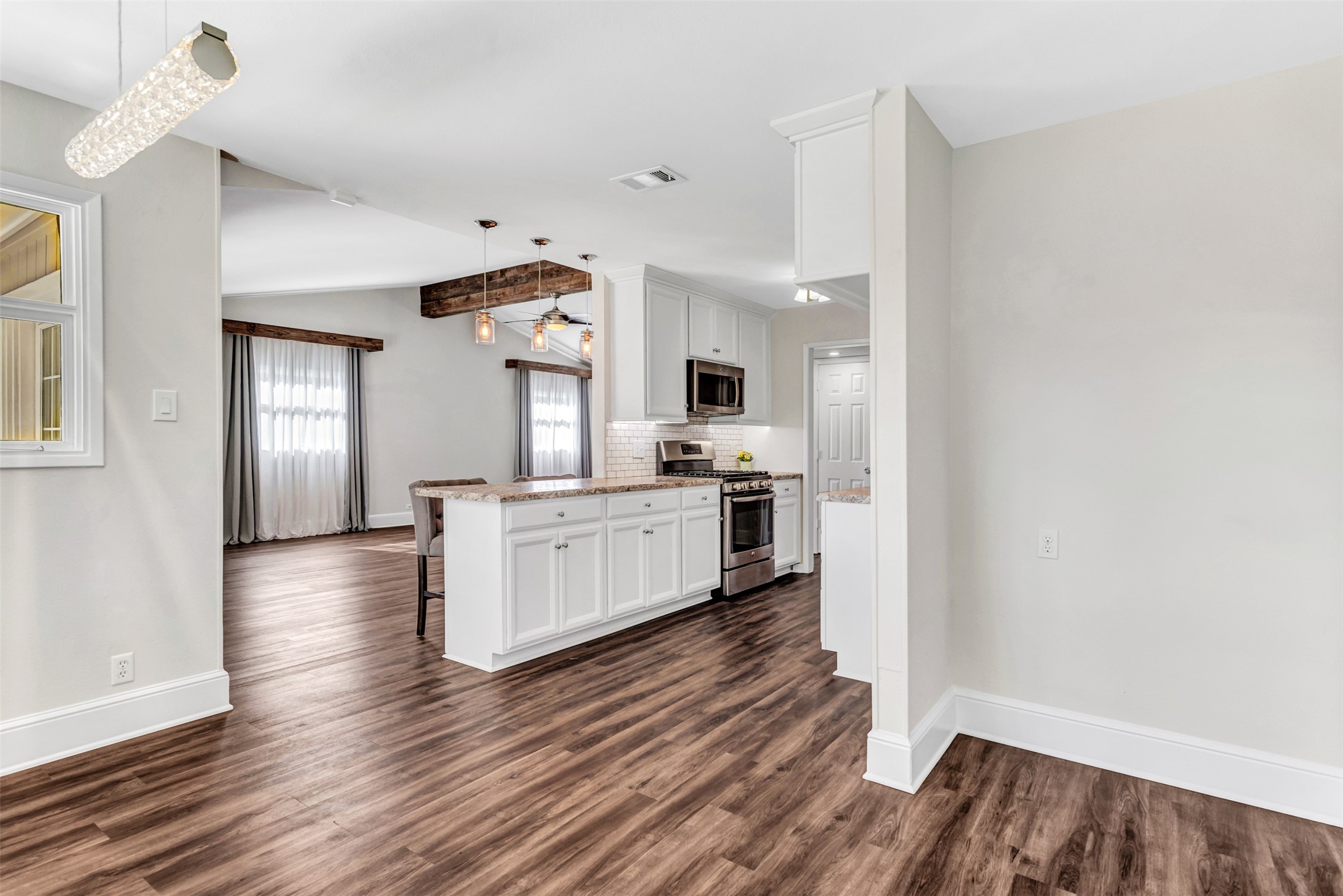 1516 LOMITA Drive