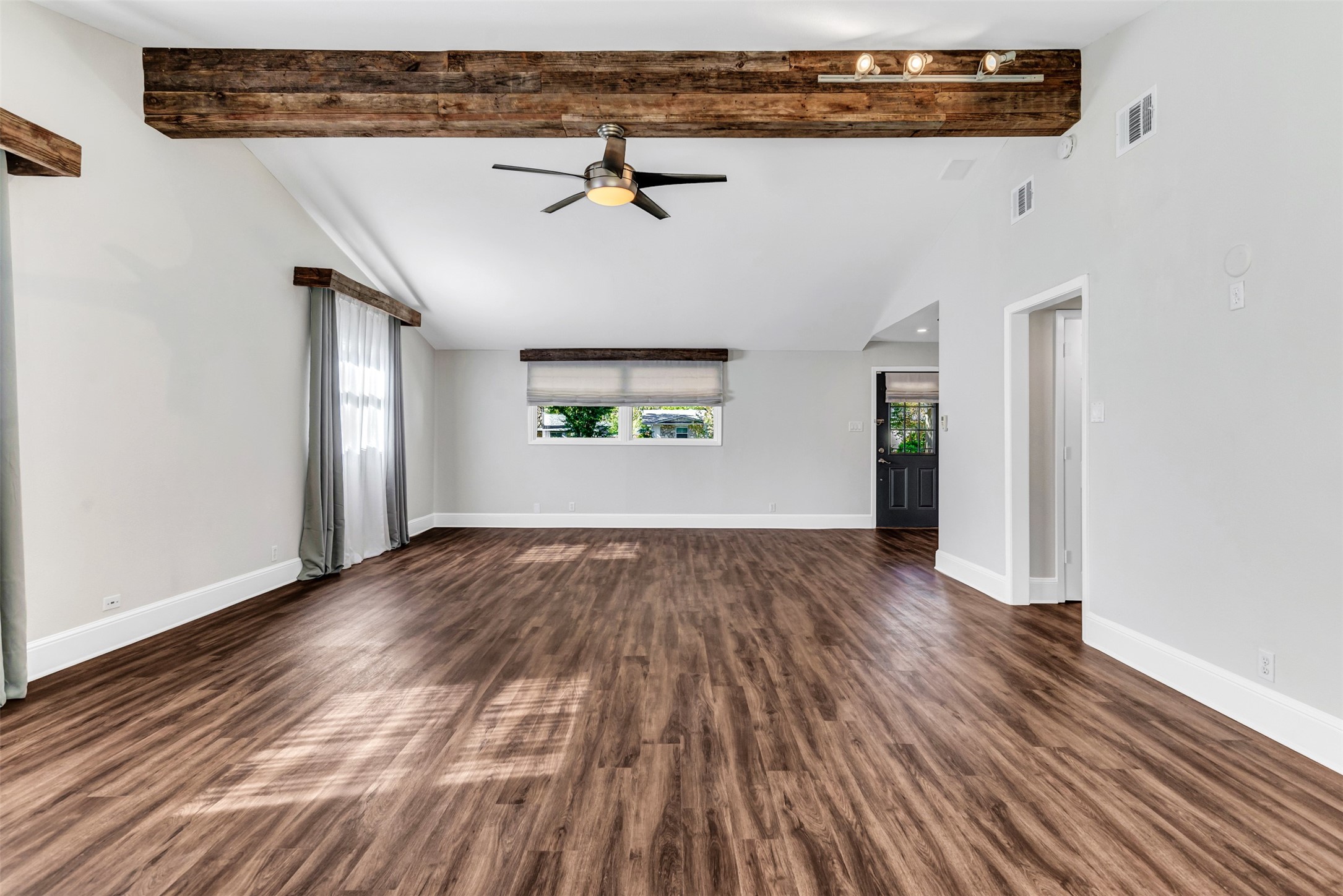 1516 LOMITA Drive