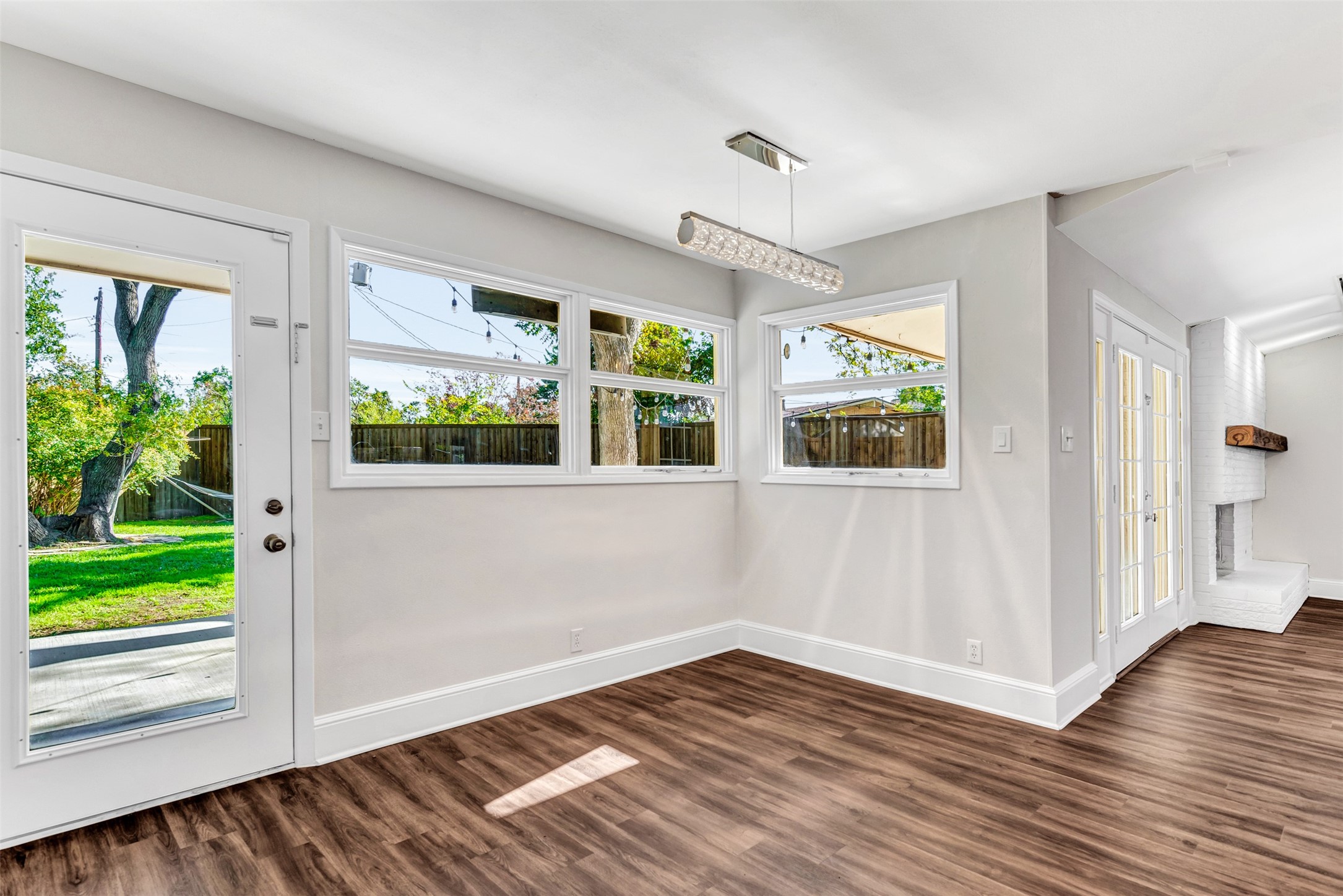 1516 LOMITA Drive