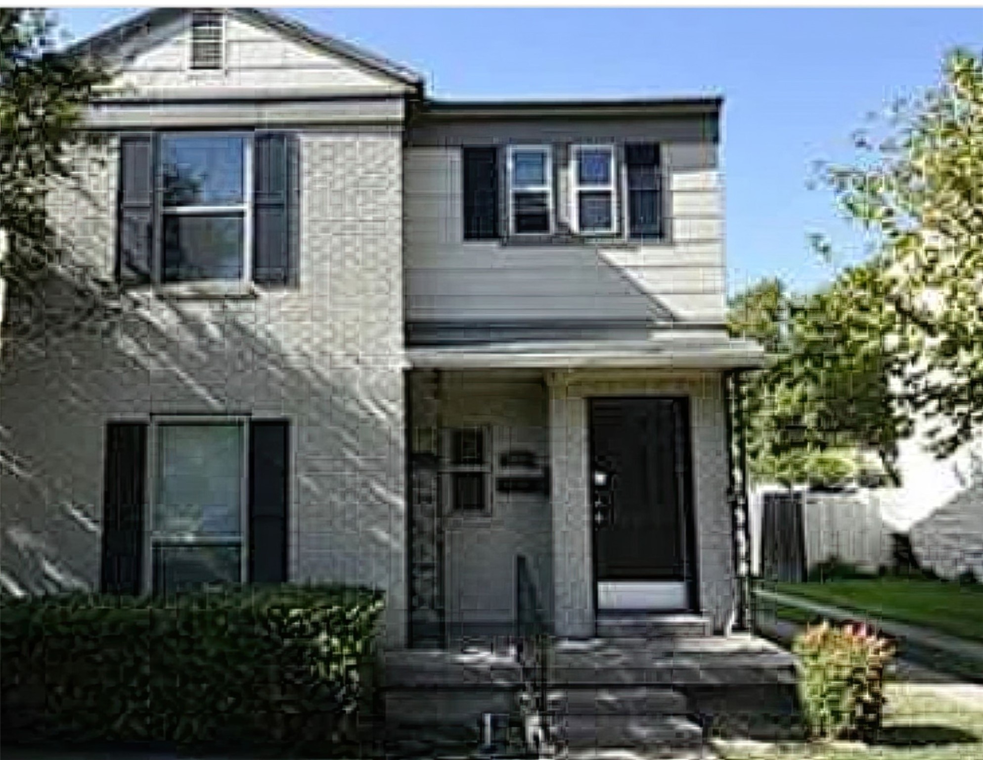 3721 W Beverly Drive