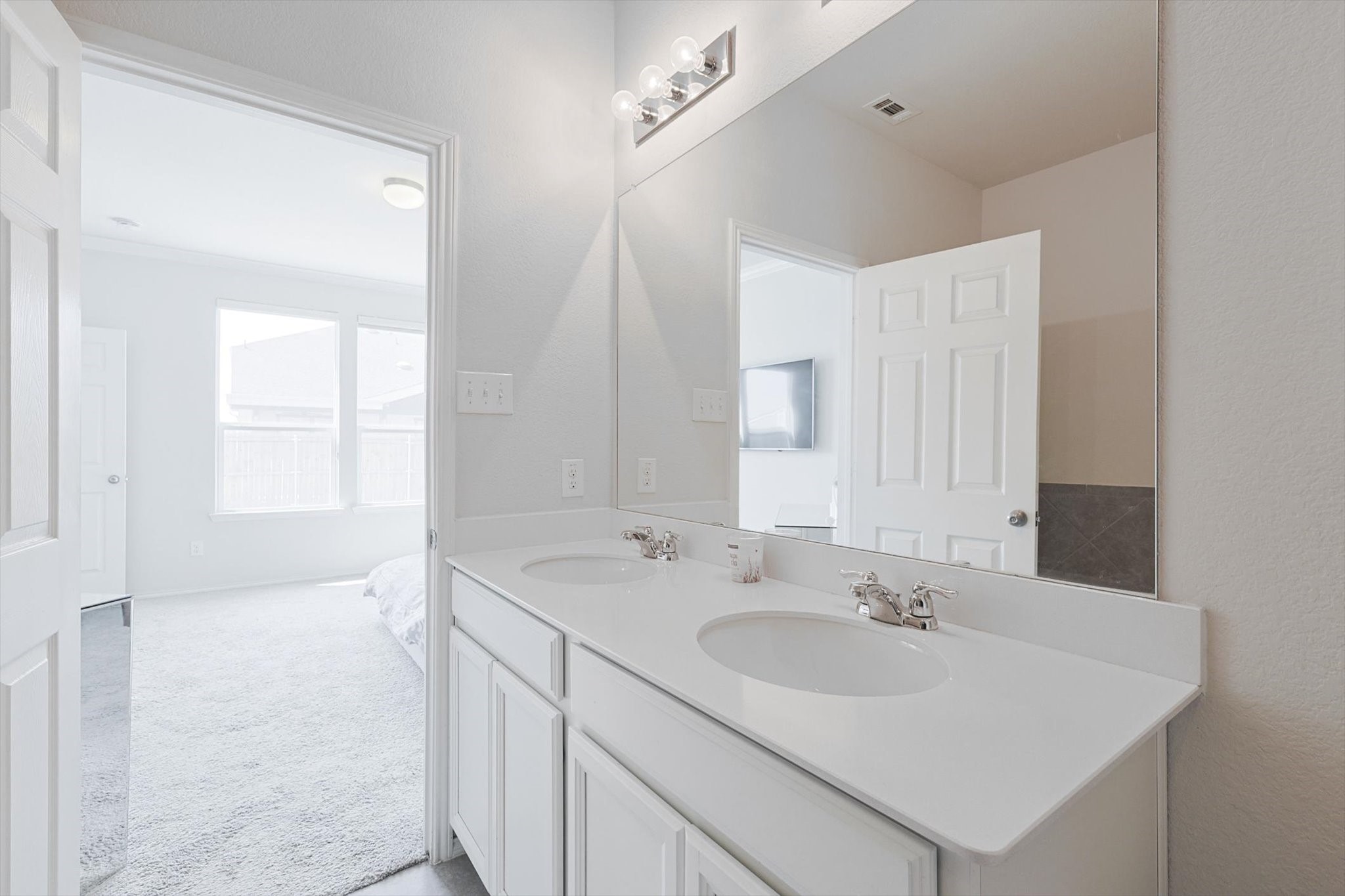 2404 Barzona Drive