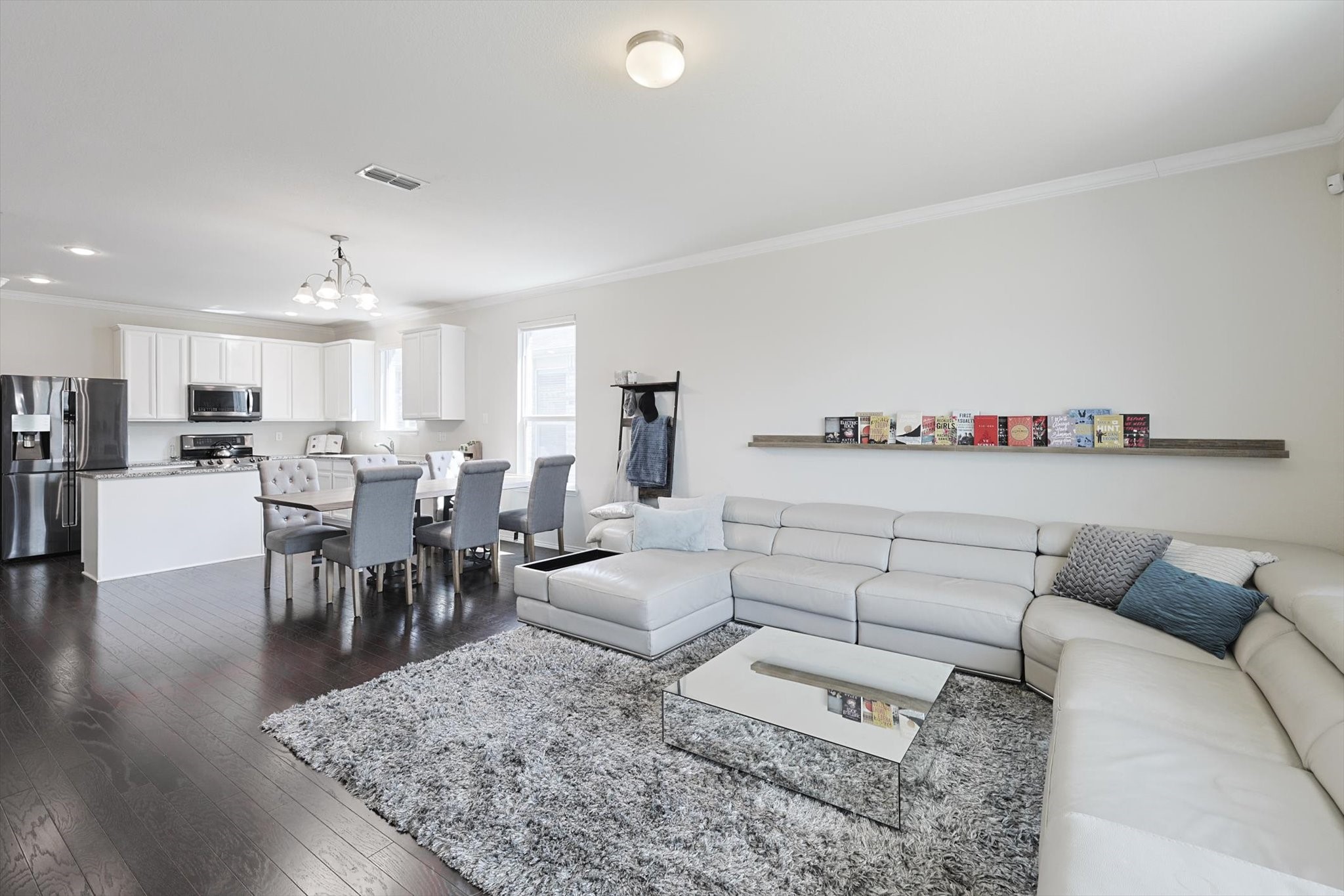 2404 Barzona Drive