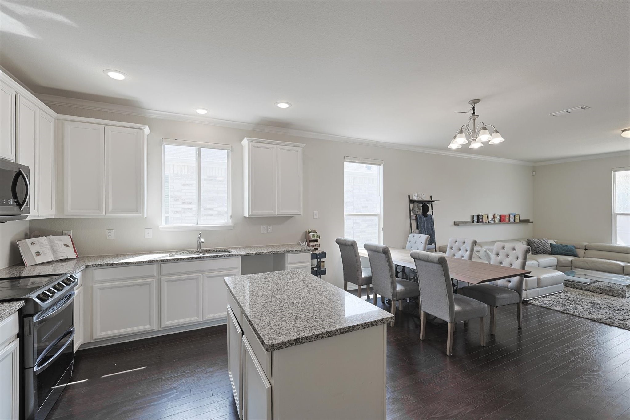 2404 Barzona Drive
