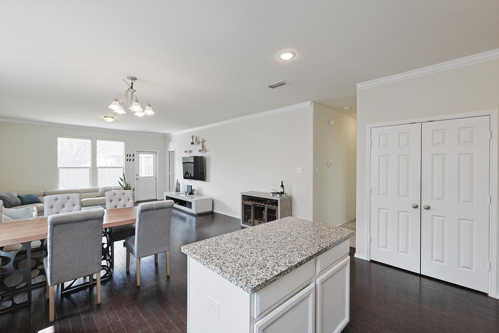 2404 Barzona Drive