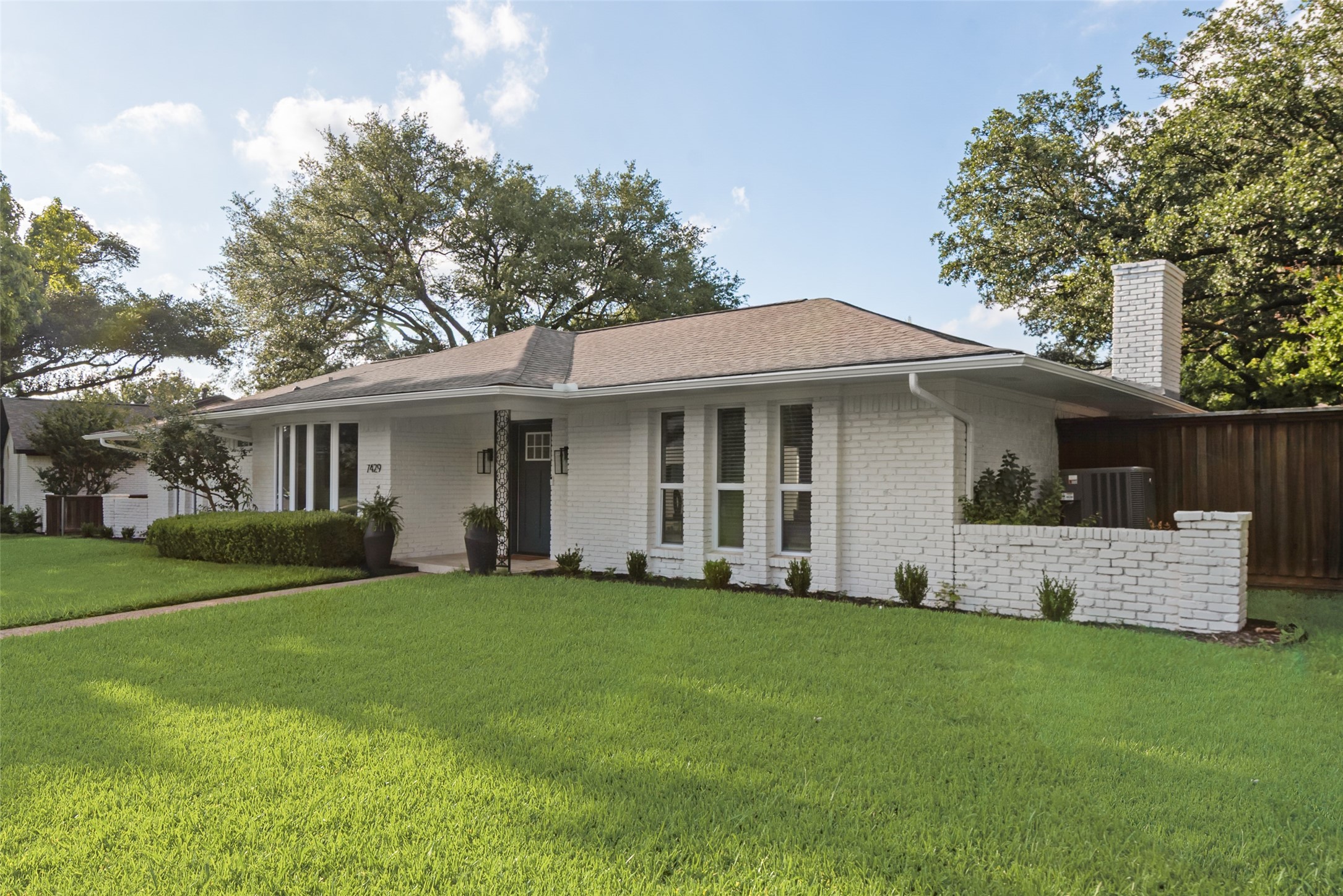 7429 Tangleglen Drive