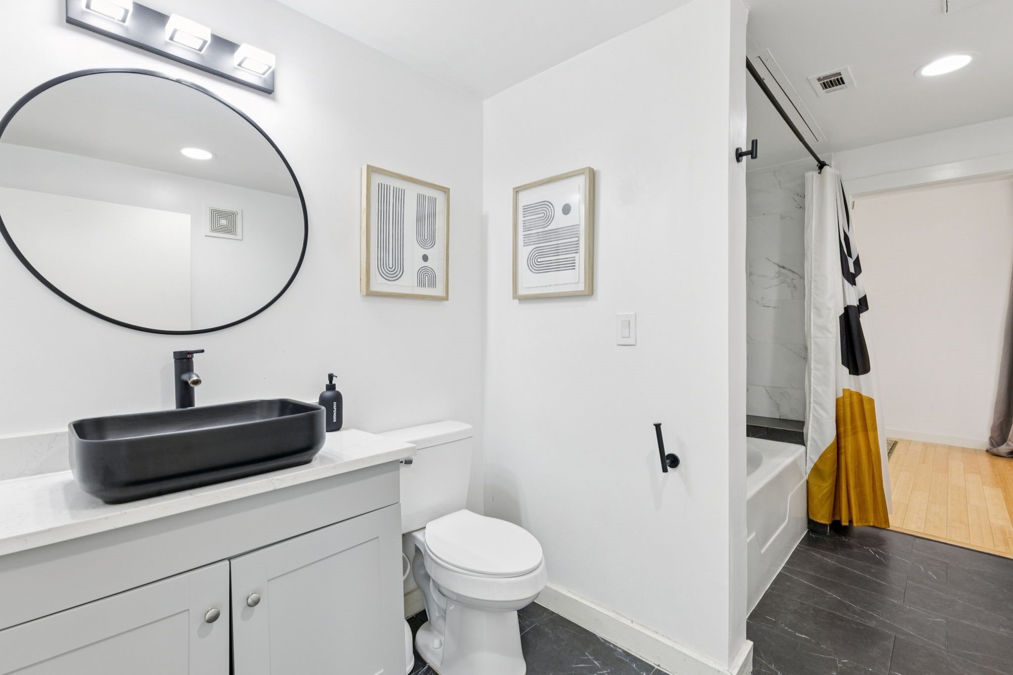 1111 S Akard Street 307