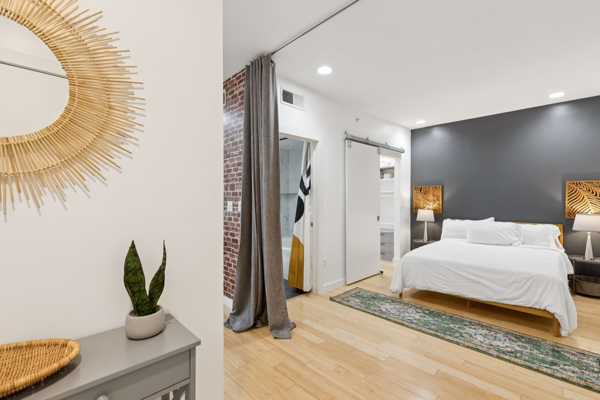 1111 S Akard Street 307