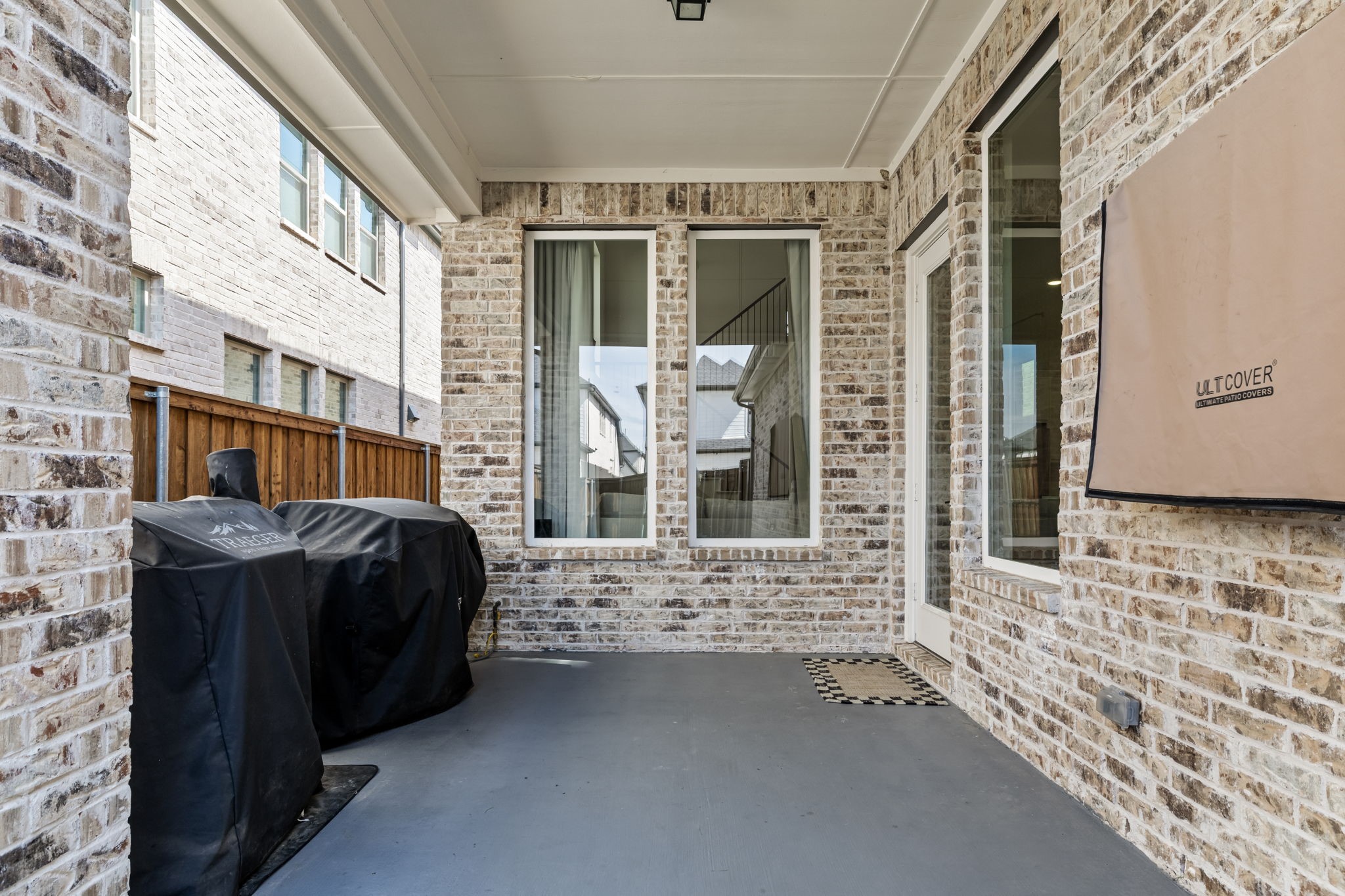 15584 Crape Myrtle Road