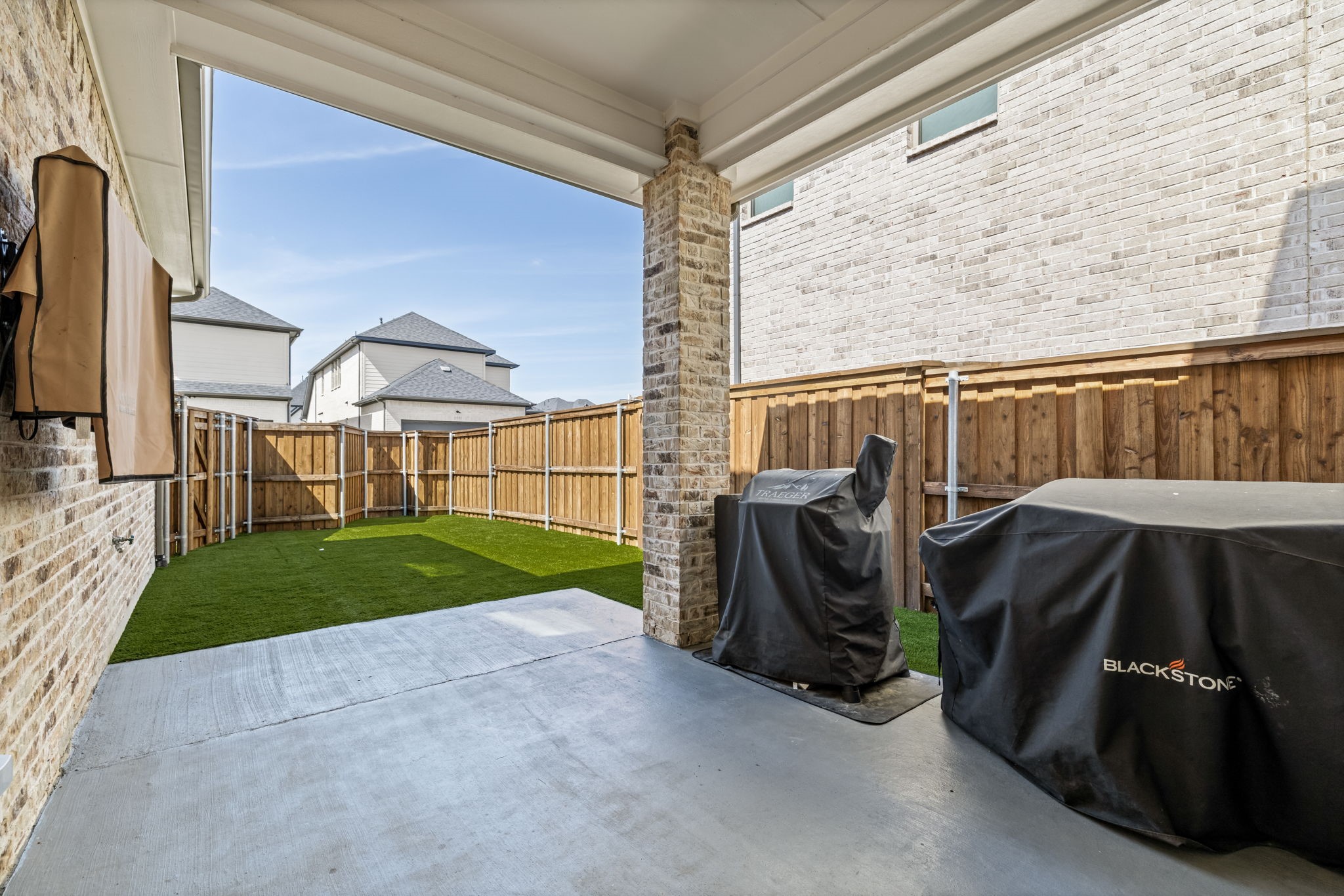 15584 Crape Myrtle Road