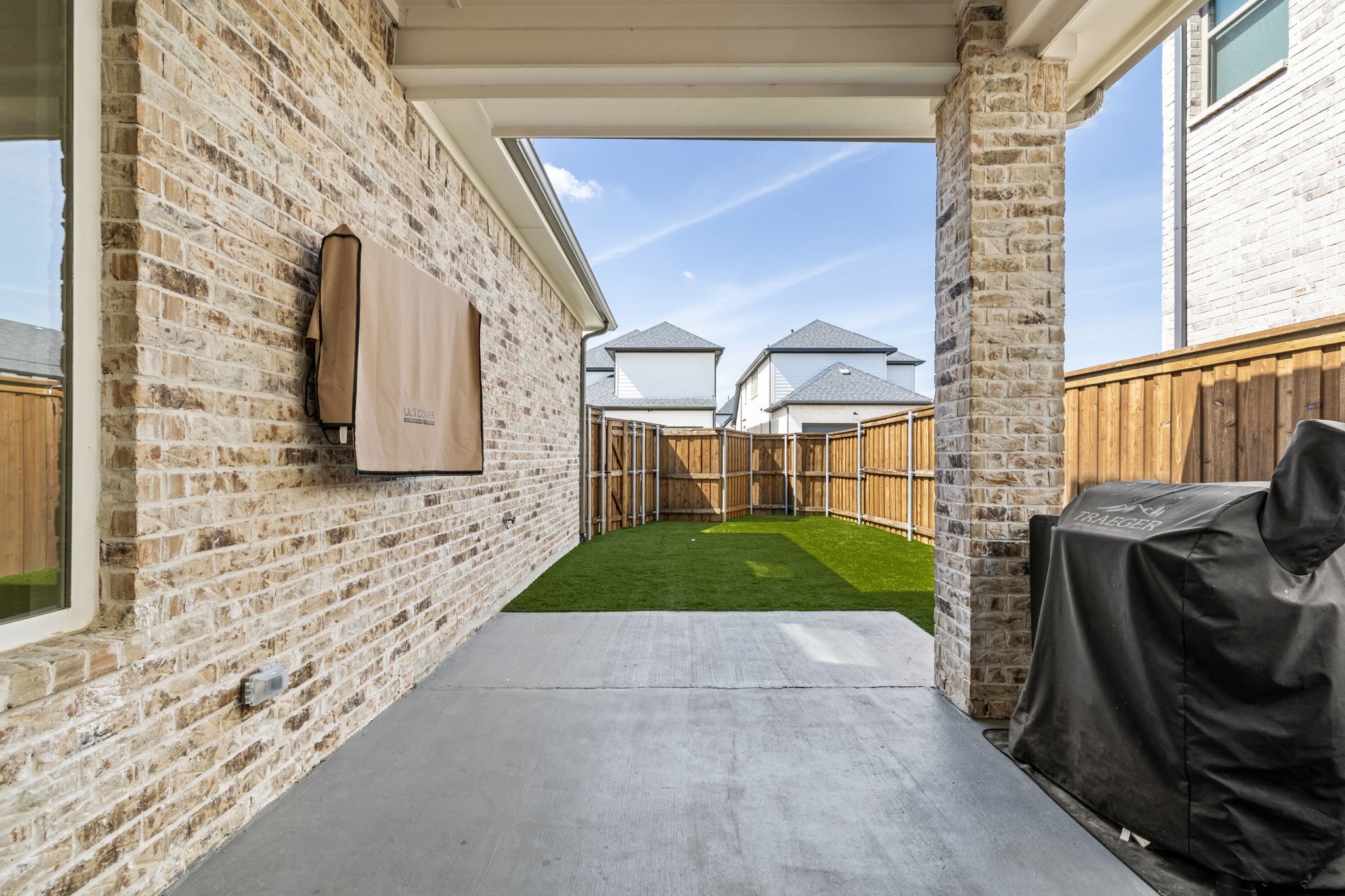 15584 Crape Myrtle Road