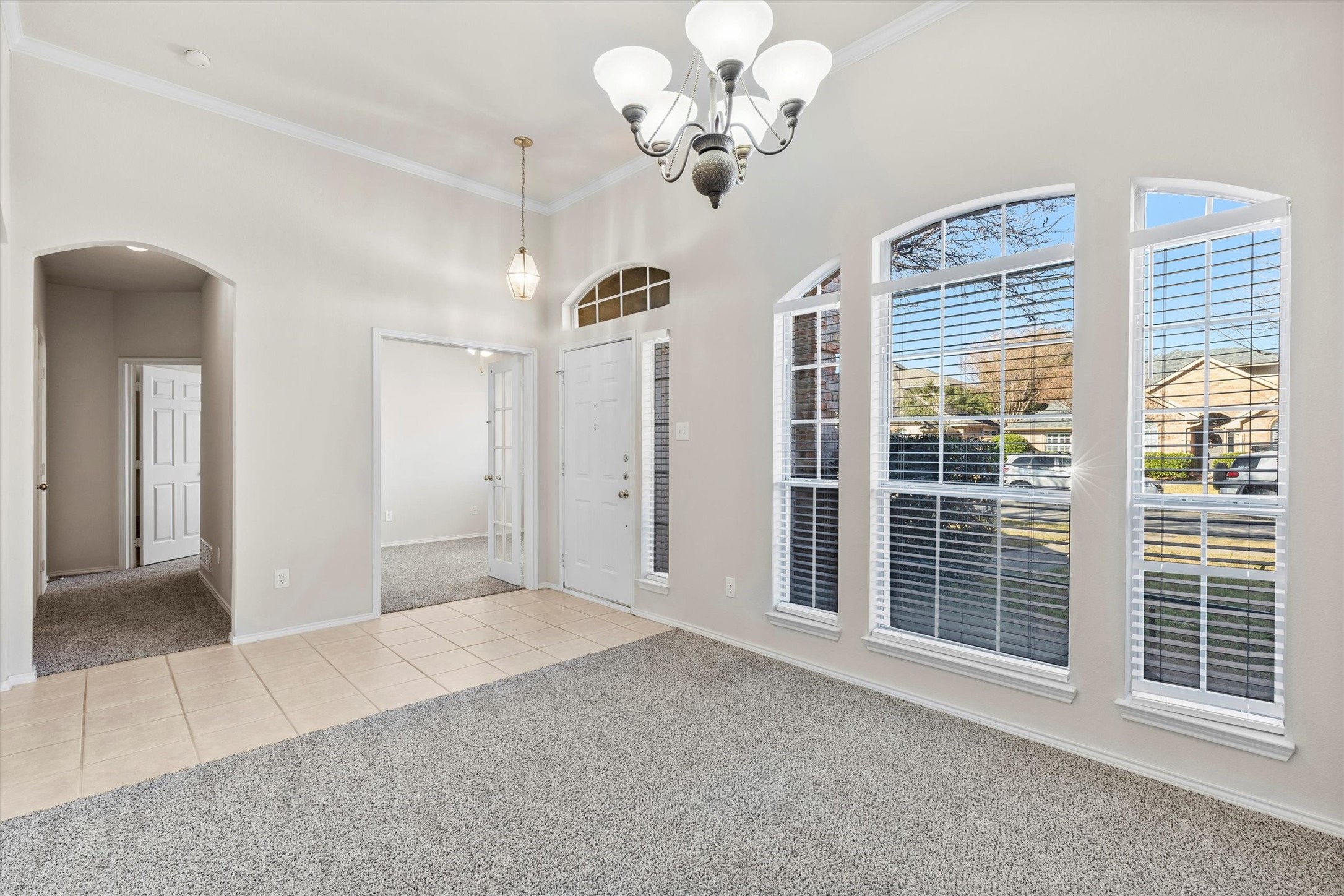 10813 Dry Creek Lane