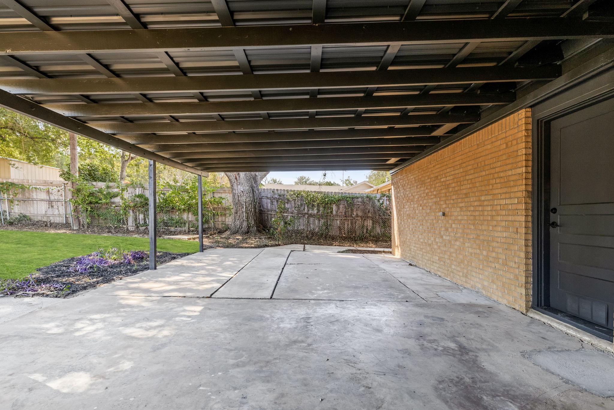 7292 Hardisty Street