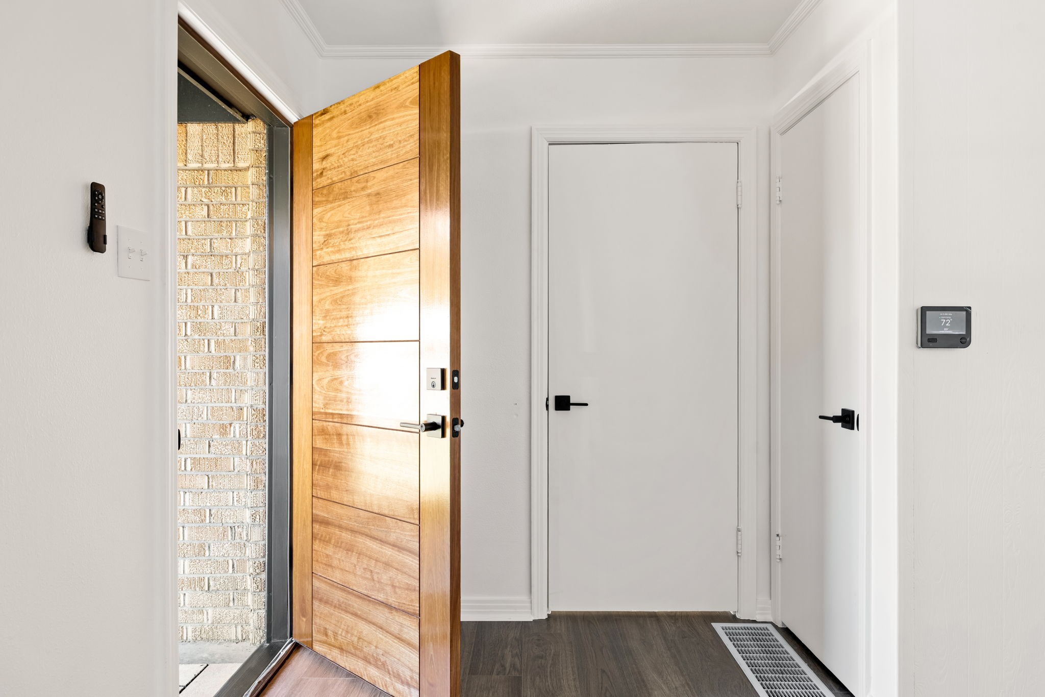 7292 Hardisty Street