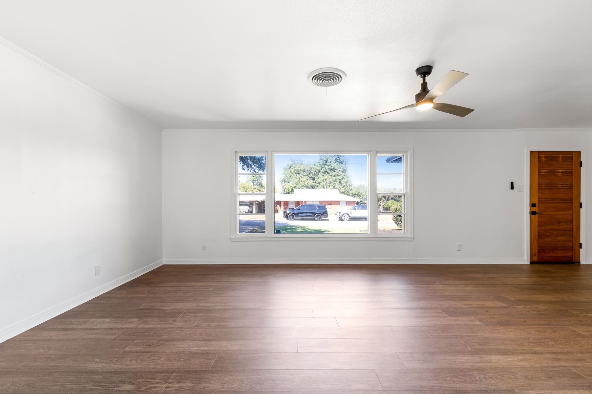 7292 Hardisty Street