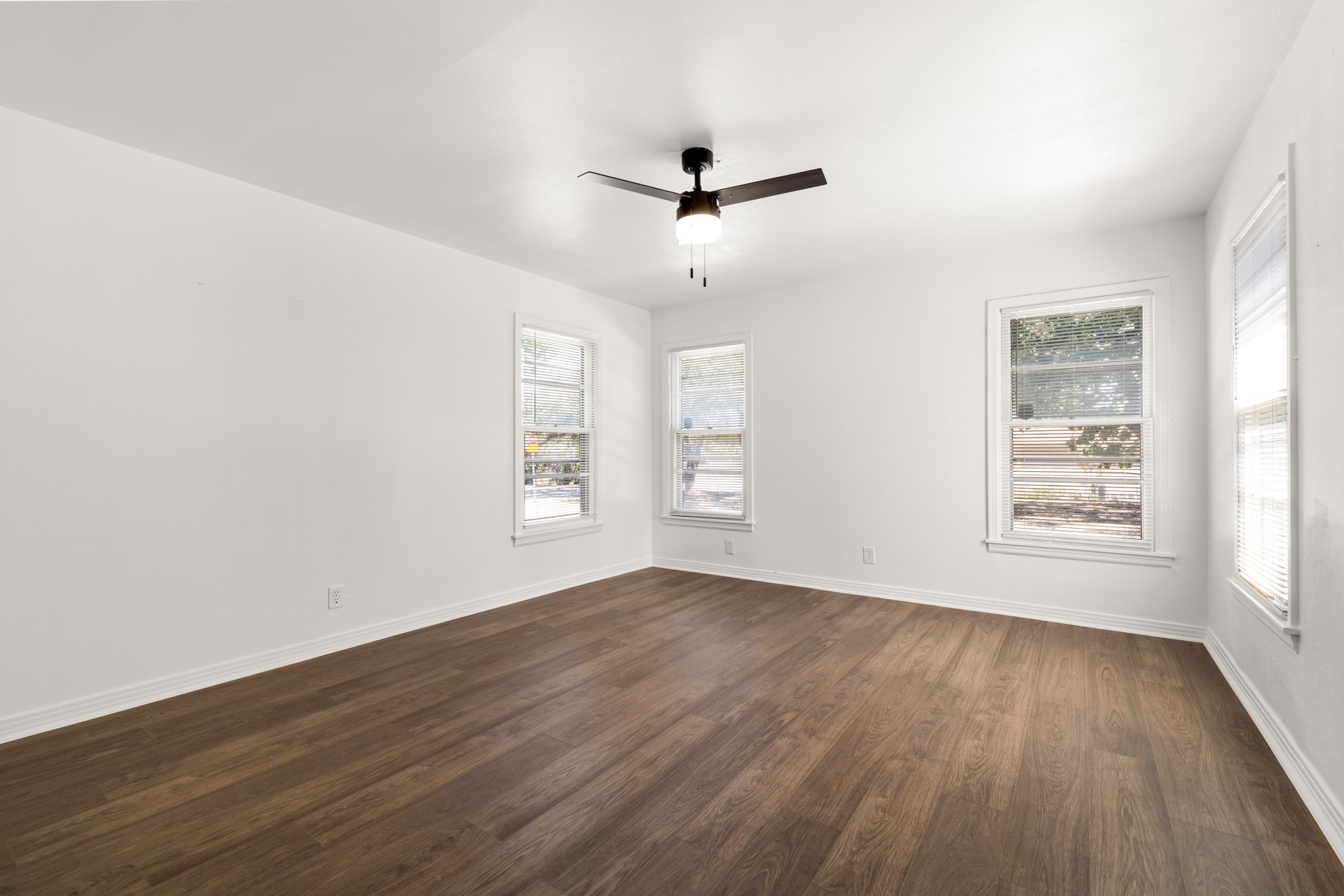 7292 Hardisty Street