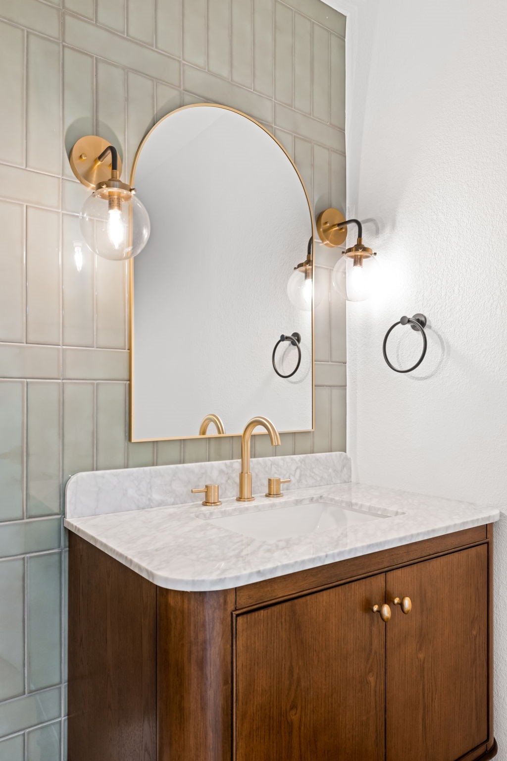 7292 Hardisty Street