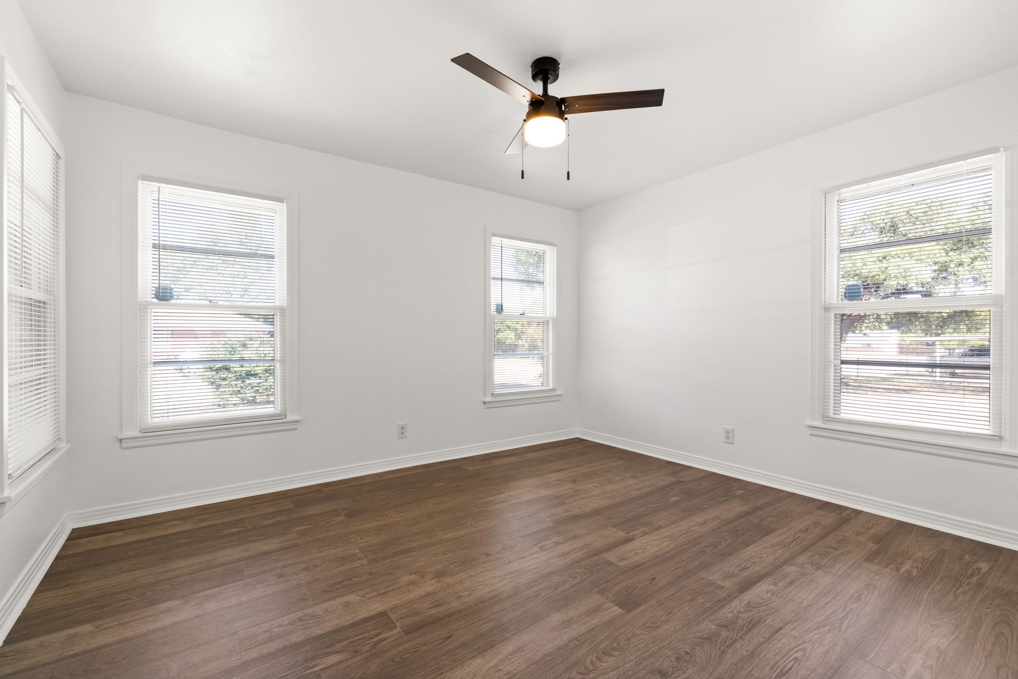 7292 Hardisty Street