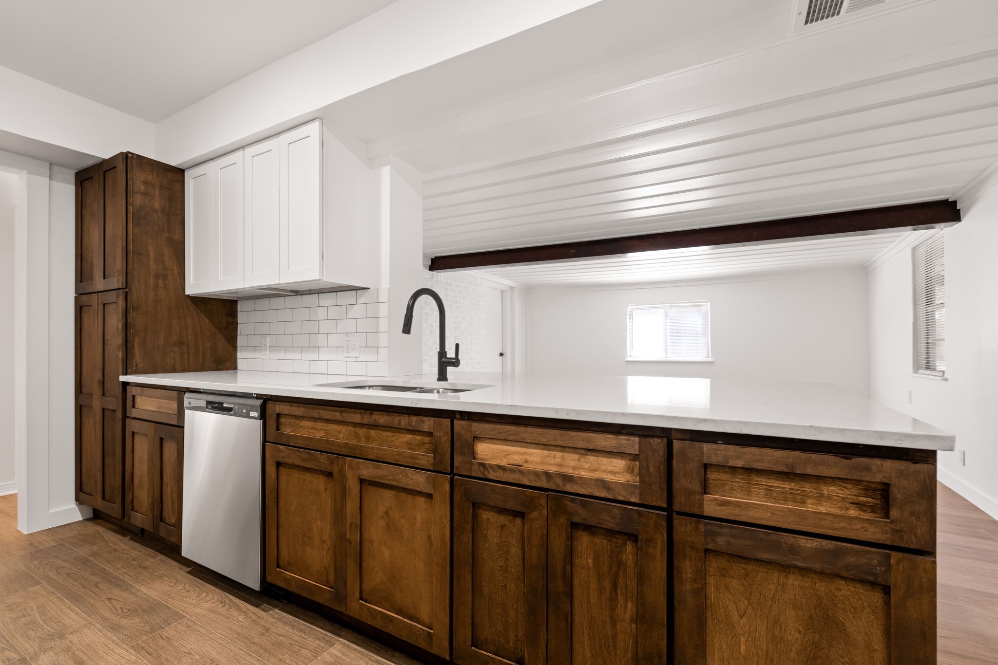 7292 Hardisty Street