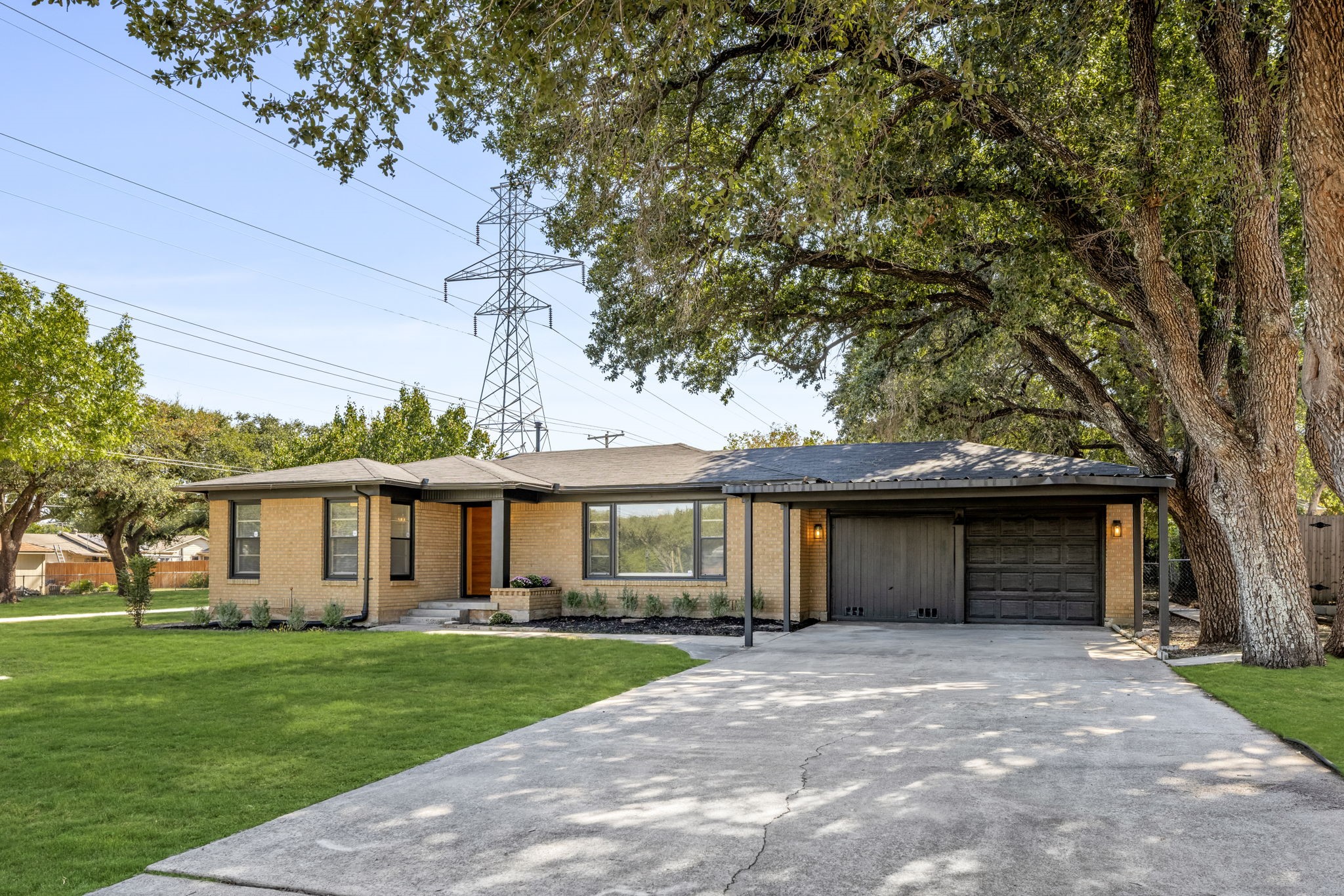 7292 Hardisty Street