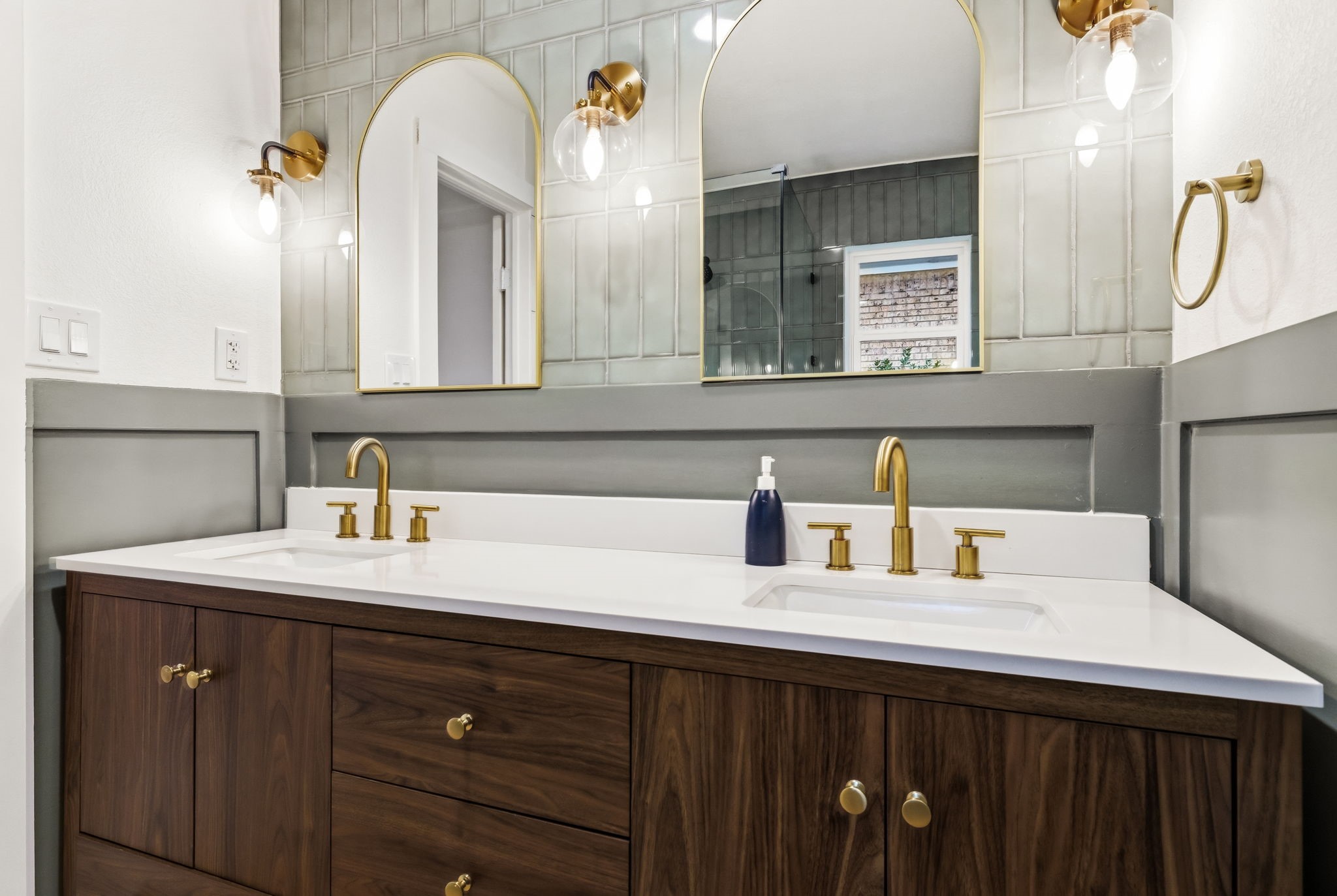 1812 Park Hill Drive