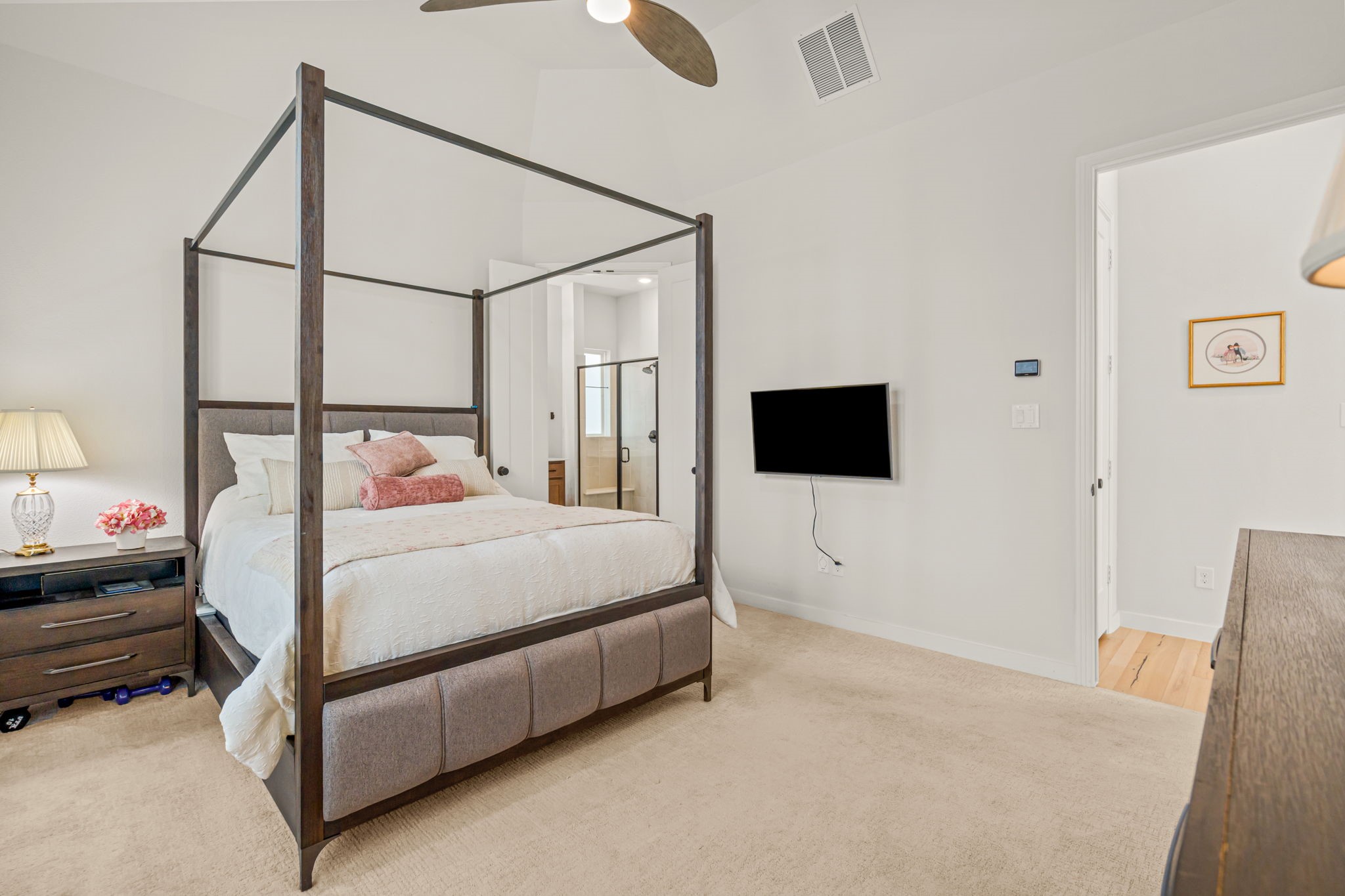 3524 E Cheney Avenue