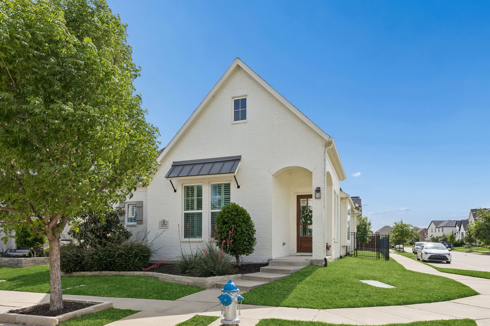 3524 E Cheney Avenue