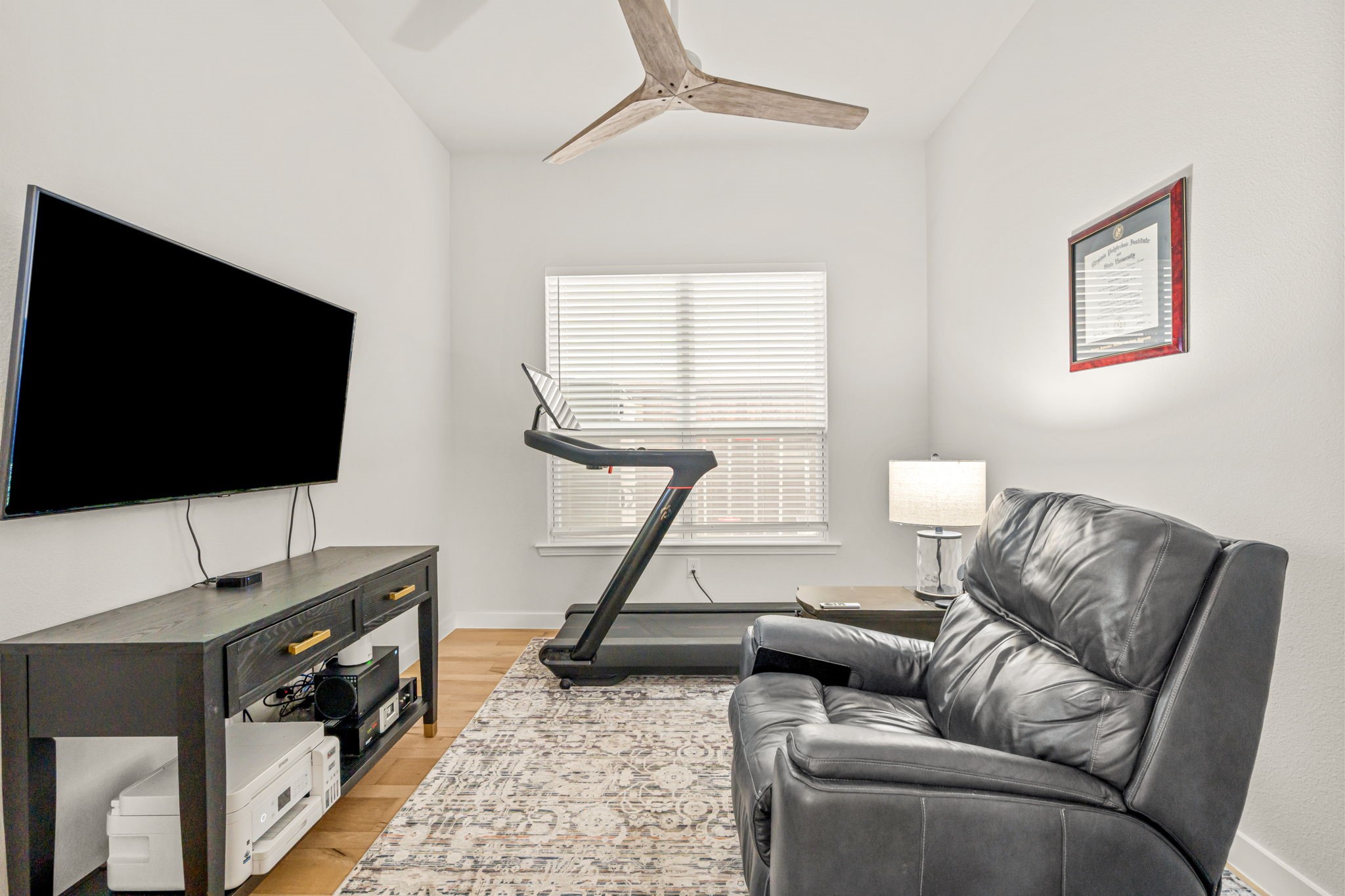 3524 E Cheney Avenue