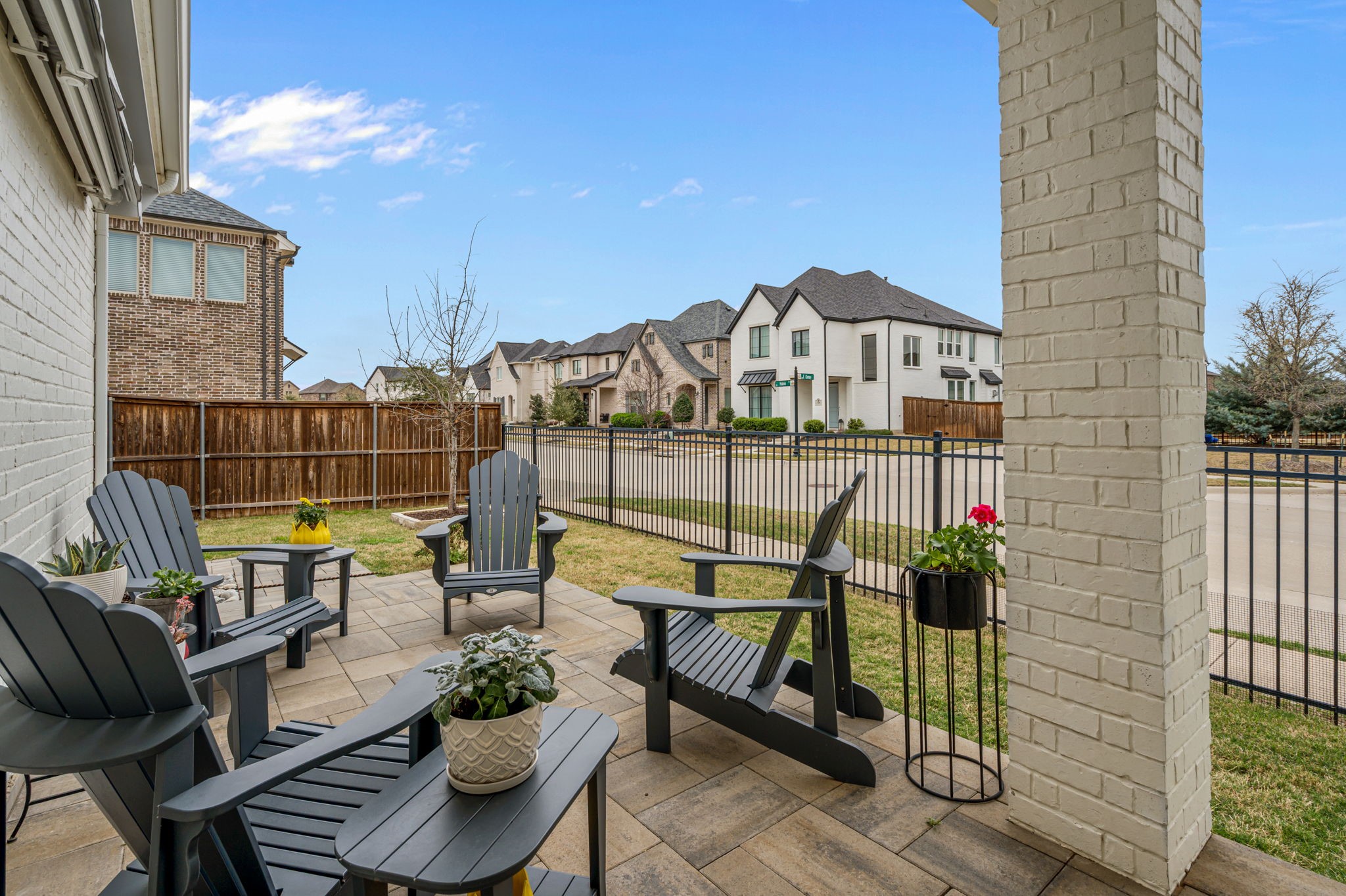 3524 E Cheney Avenue