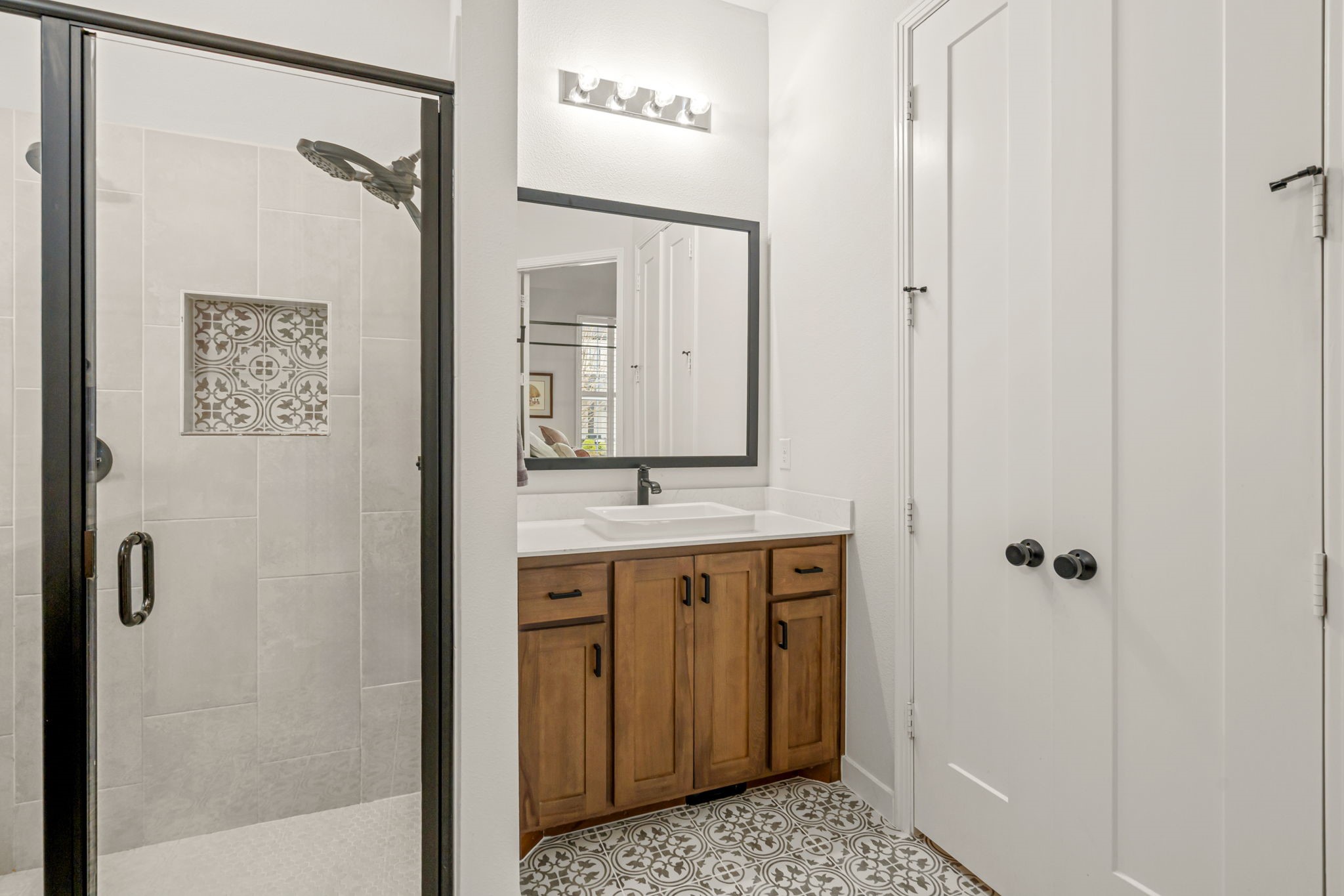 3524 E Cheney Avenue