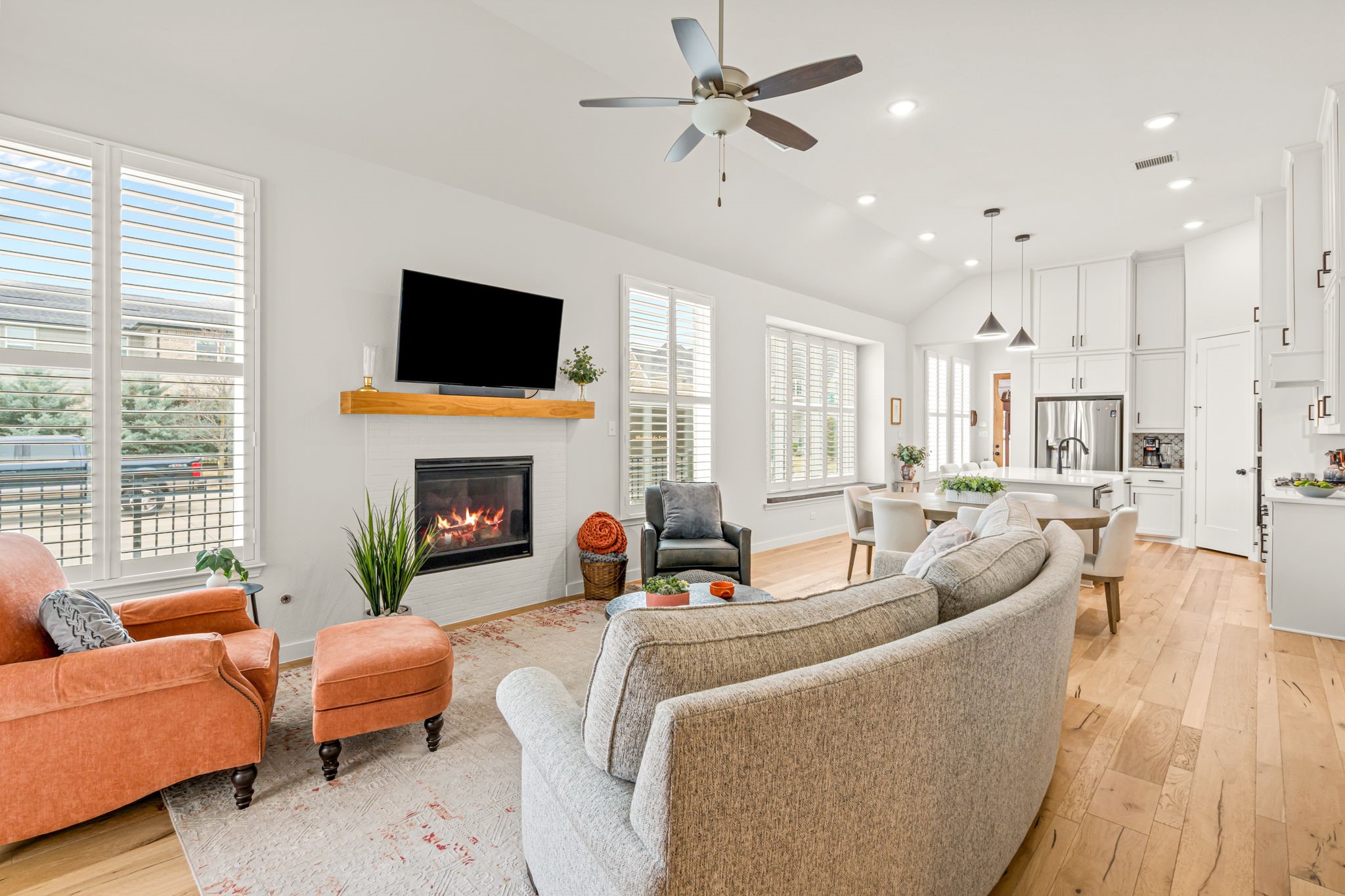 3524 E Cheney Avenue