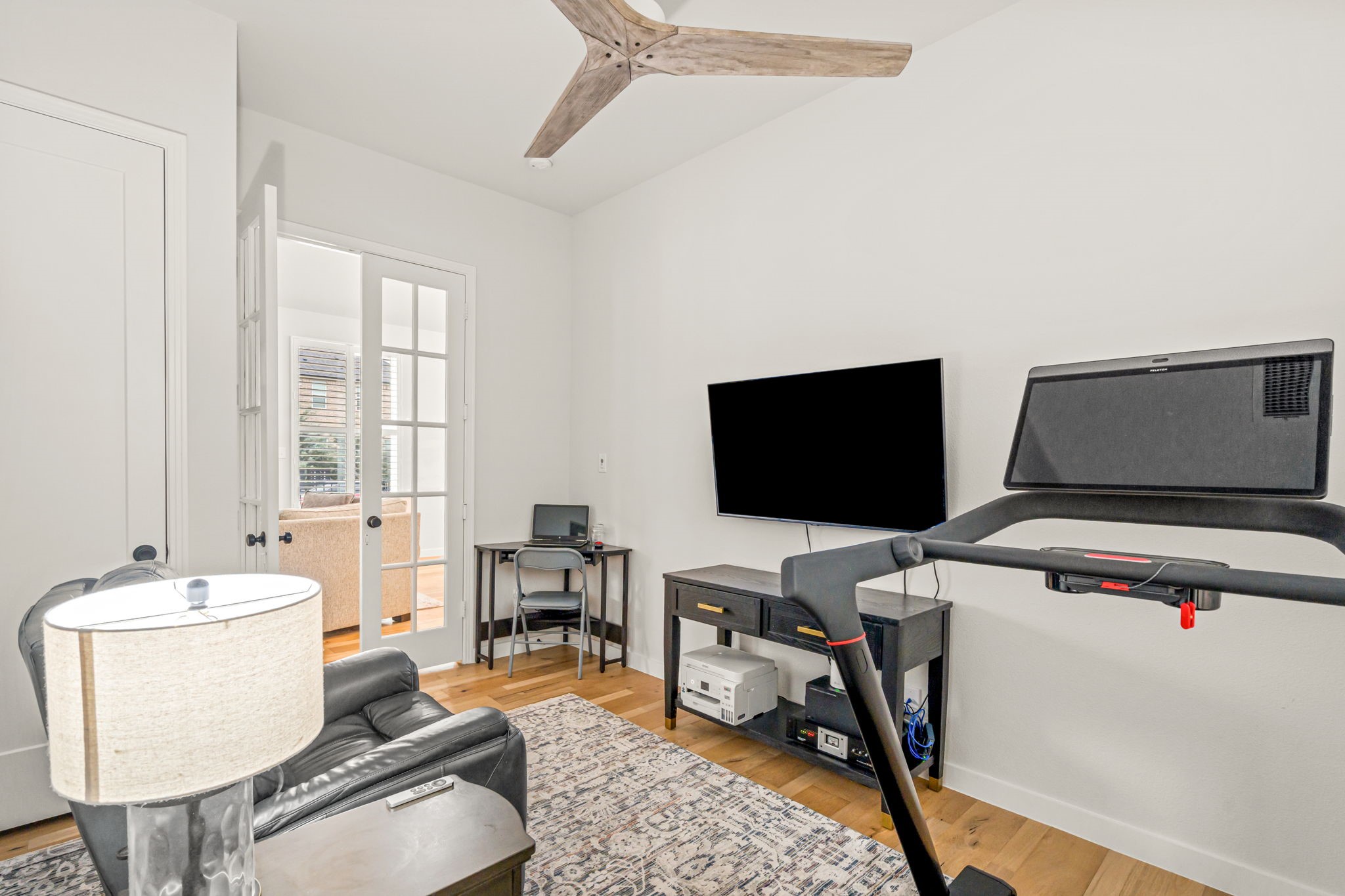 3524 E Cheney Avenue