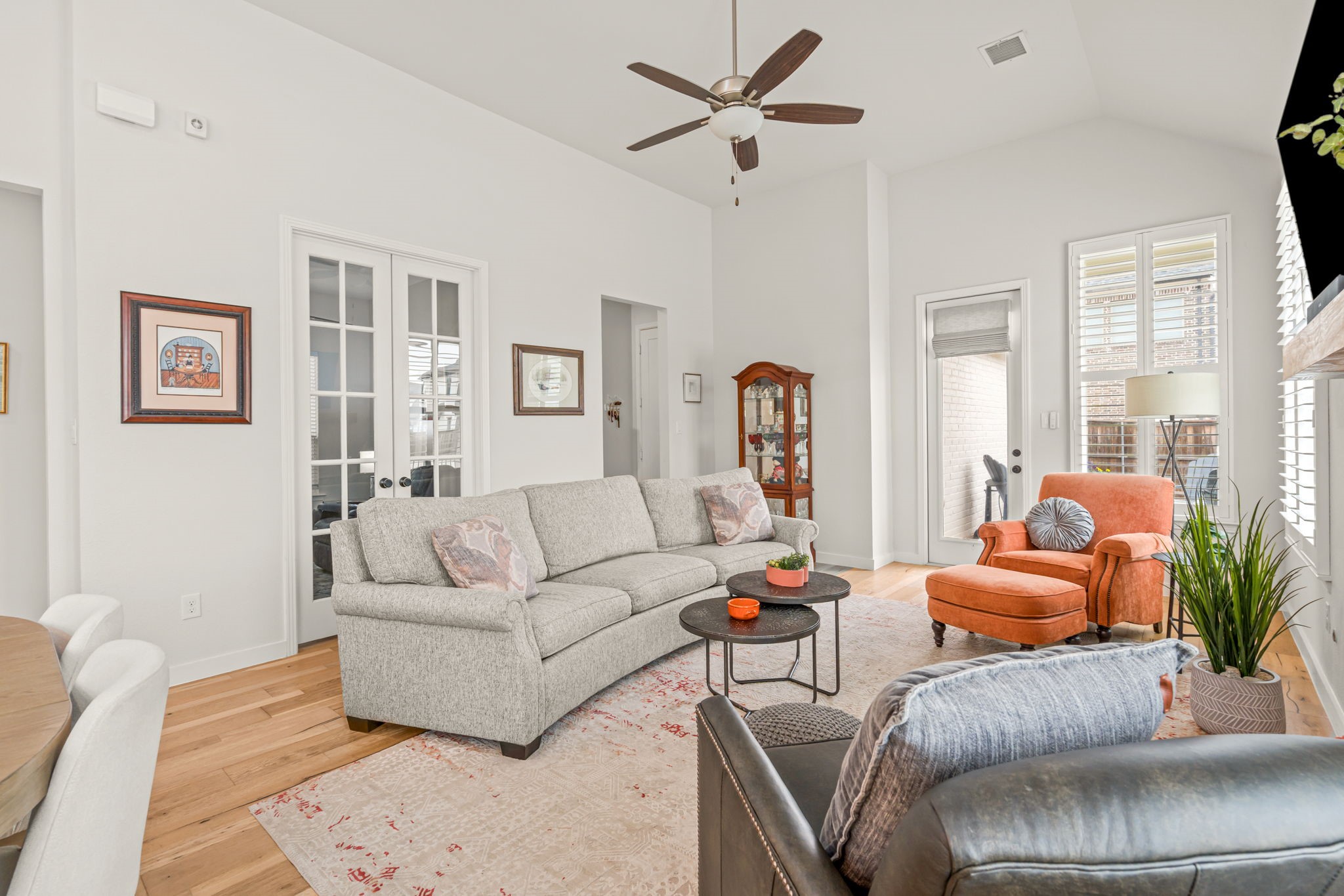 3524 E Cheney Avenue